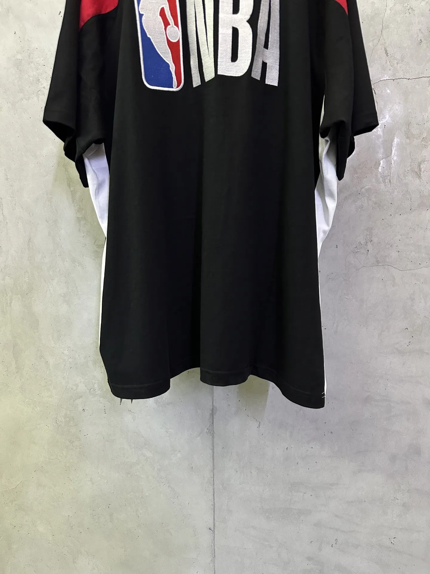 NBA Logo Embroidered Mesh Jersey T-Shirt D27012759 — view 4