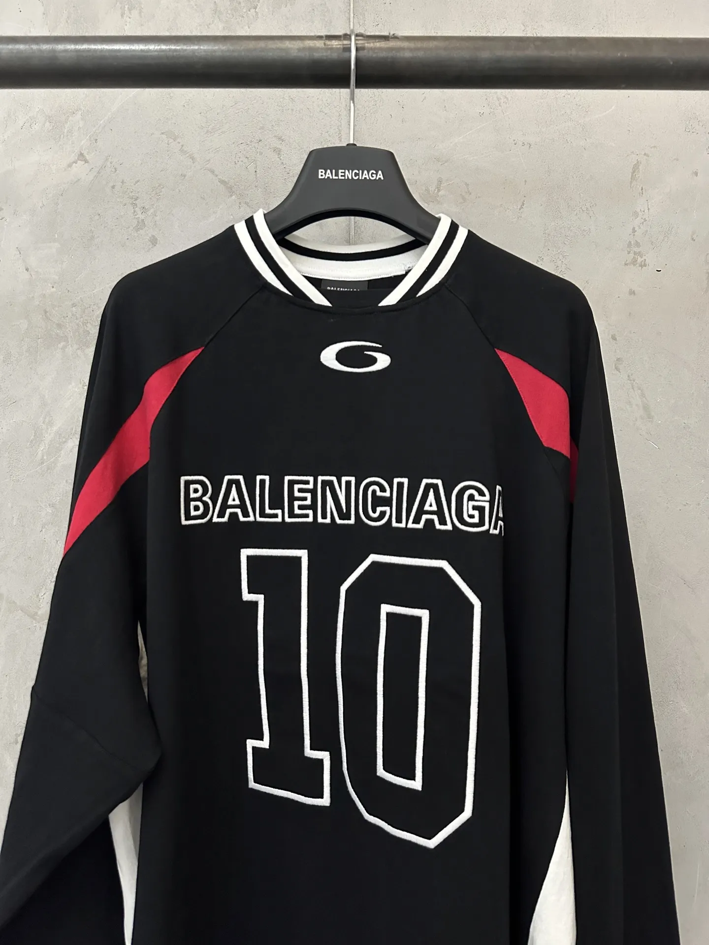 NBA Logo Embroidered Long-Sleeve Jersey T-Shirt D27025055 — view 3
