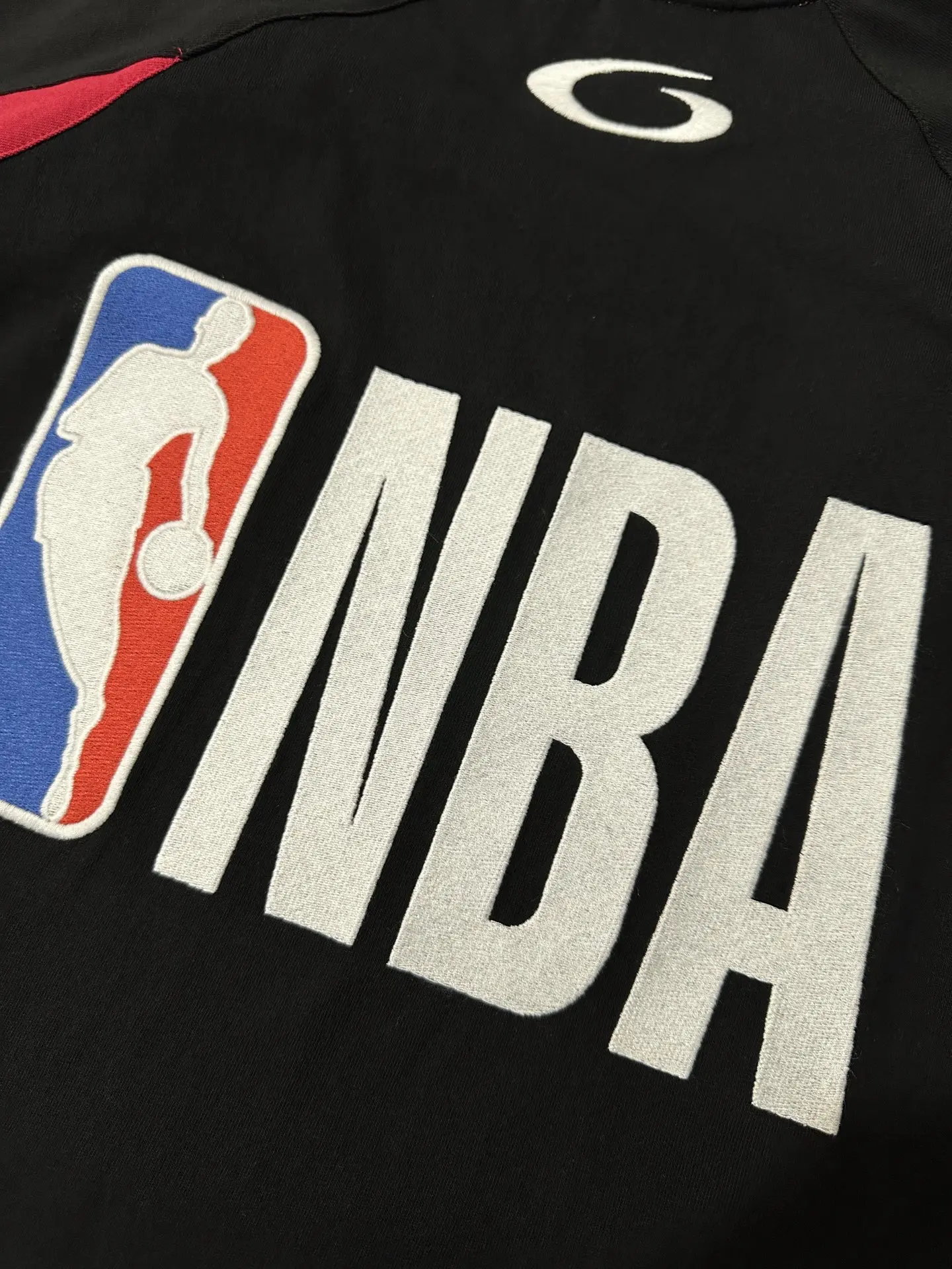 NBA Logo Embroidered Long-Sleeve Jersey T-Shirt D27025055 — view 9