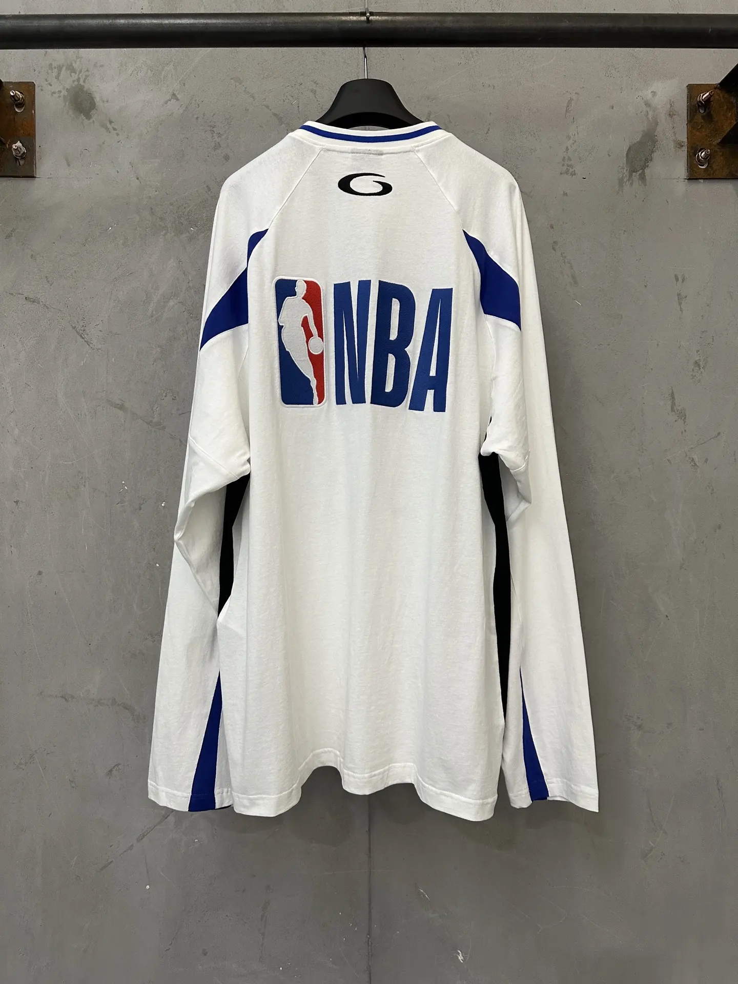 NBA Collaboration Long-Sleeve Jersey T-Shirt D27025054 — view 2