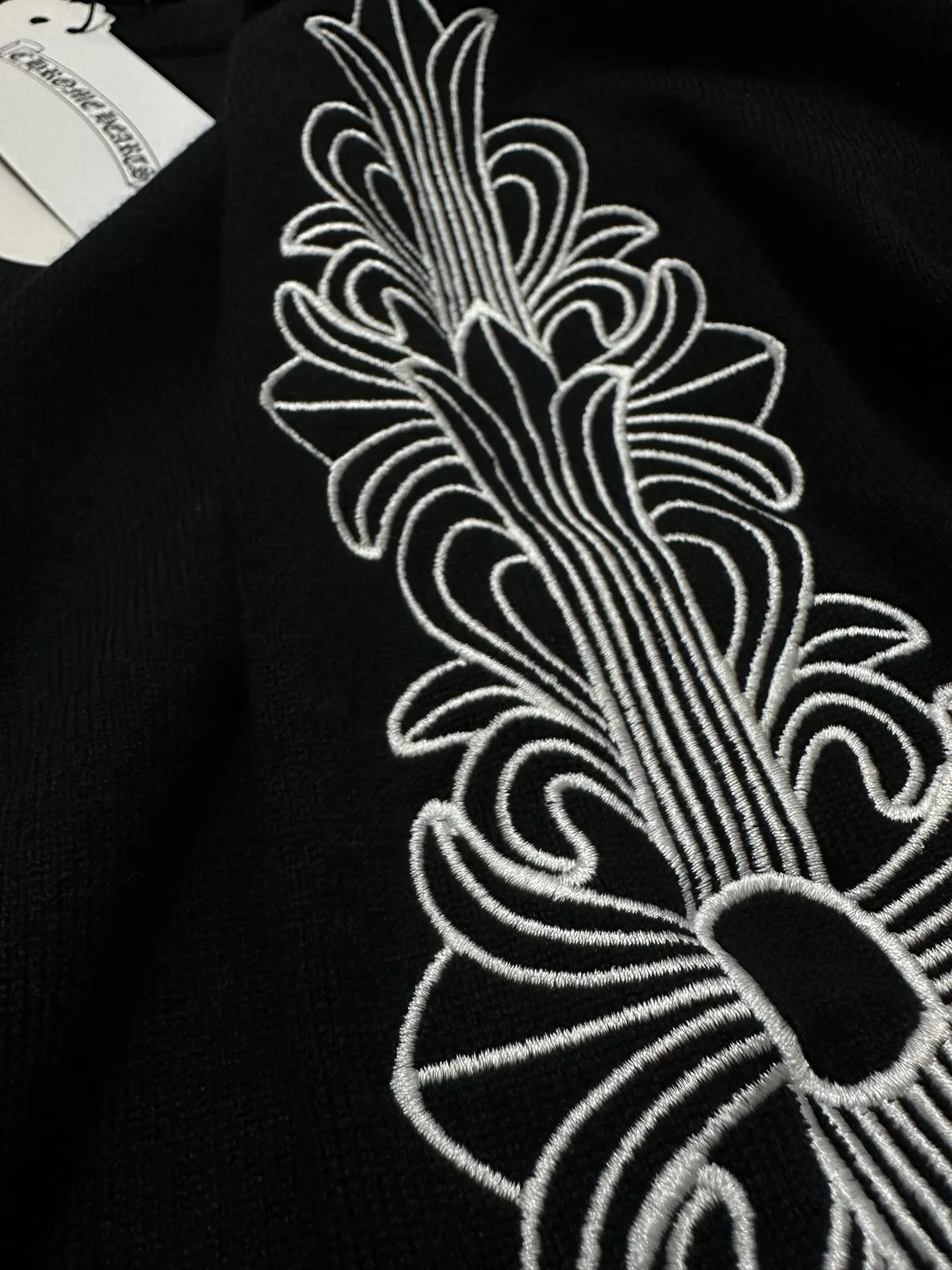 Embroidered Sleeve Cashmere-Blend Knit Sweater D27025030 — view 7