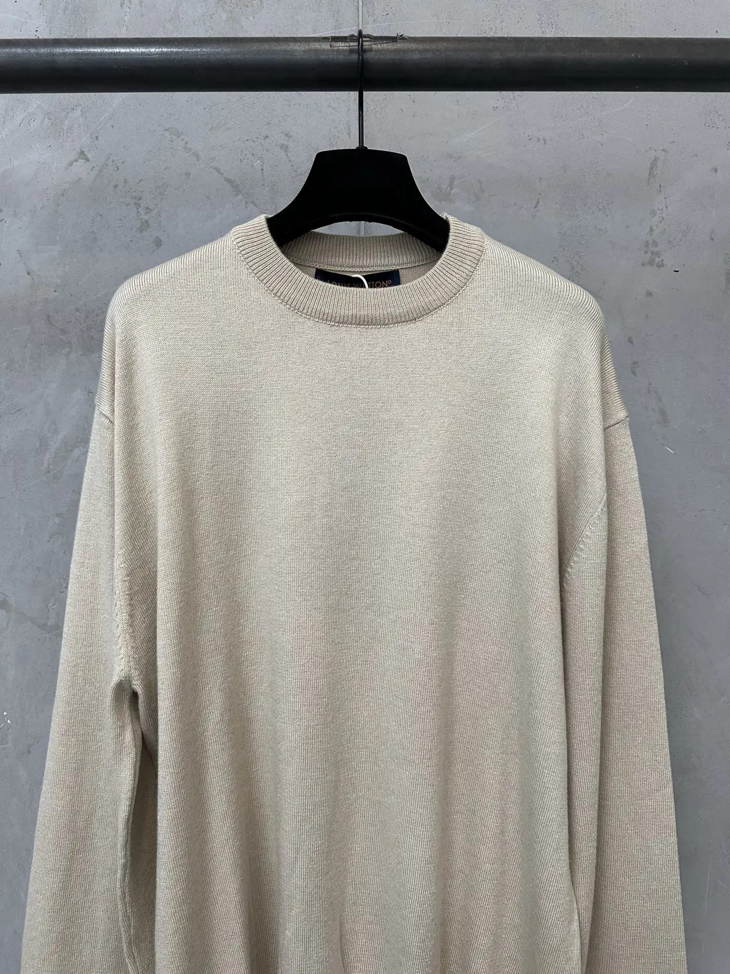 Cashmere-Blend Crew-Neck Knit Sweater D27021839 — view 3