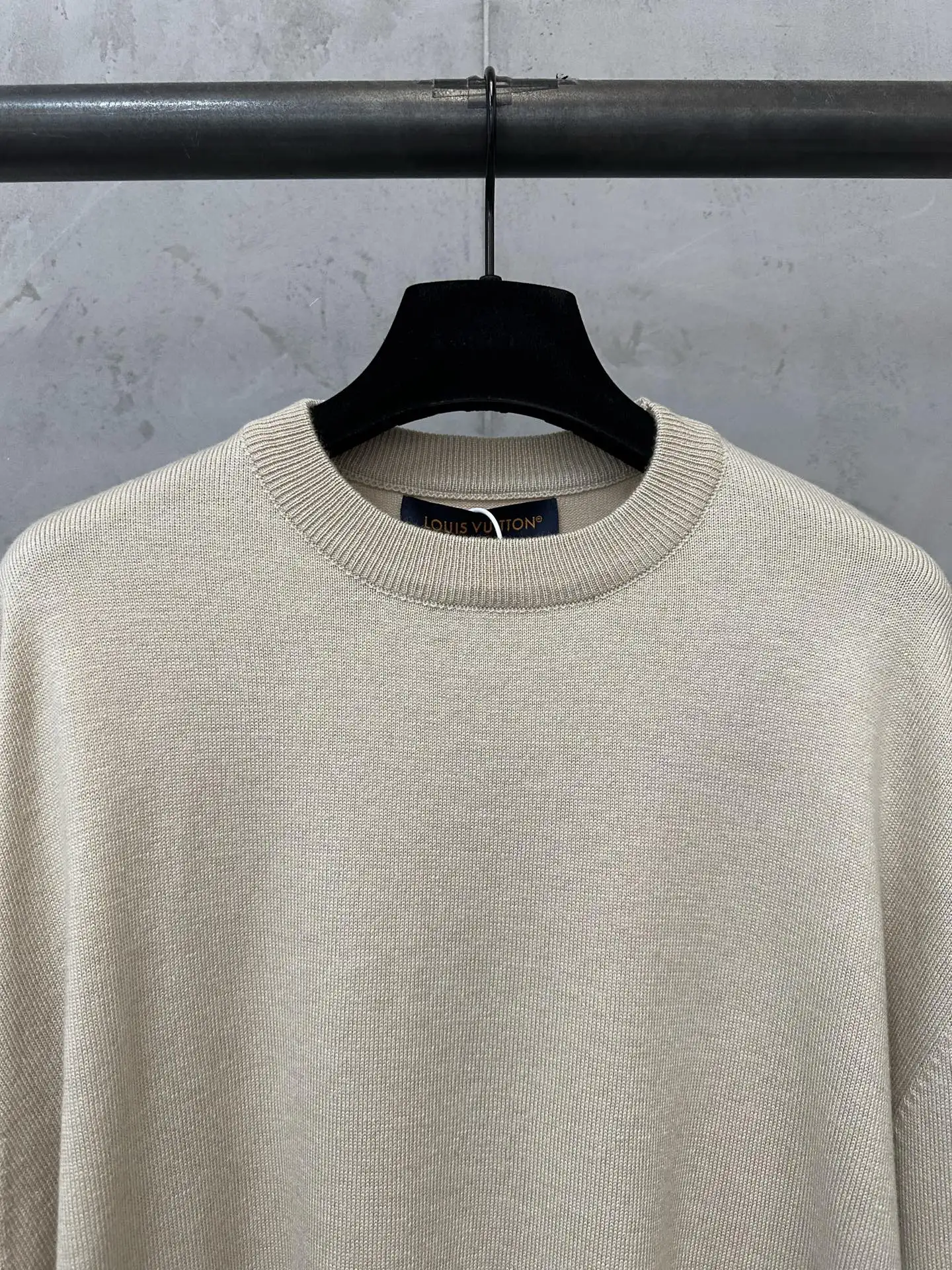 Cashmere-Blend Crew-Neck Knit Sweater D27021839 — view 5