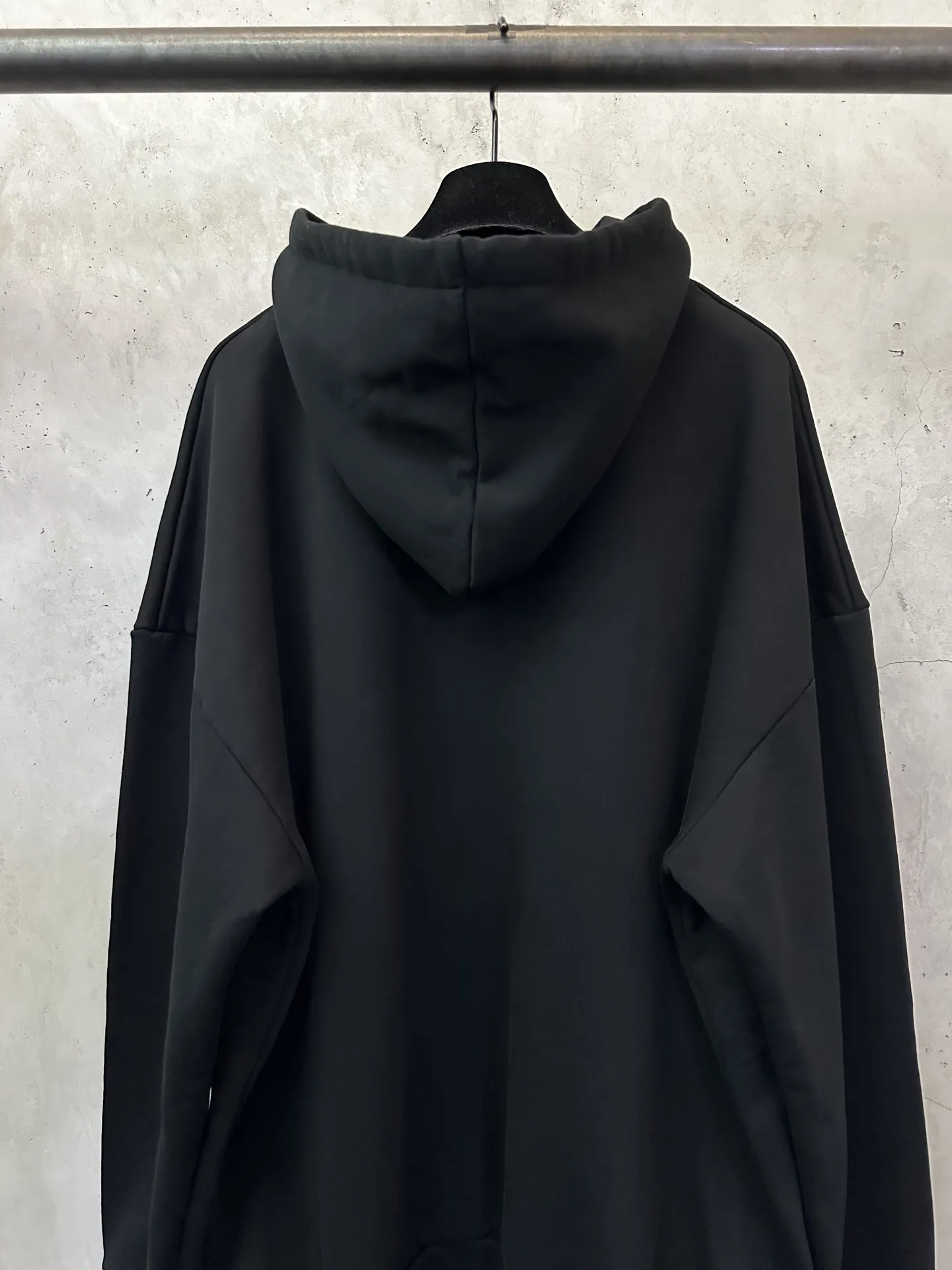 Logo Print Heavyweight Cotton Hoodie D27021832 — view 5