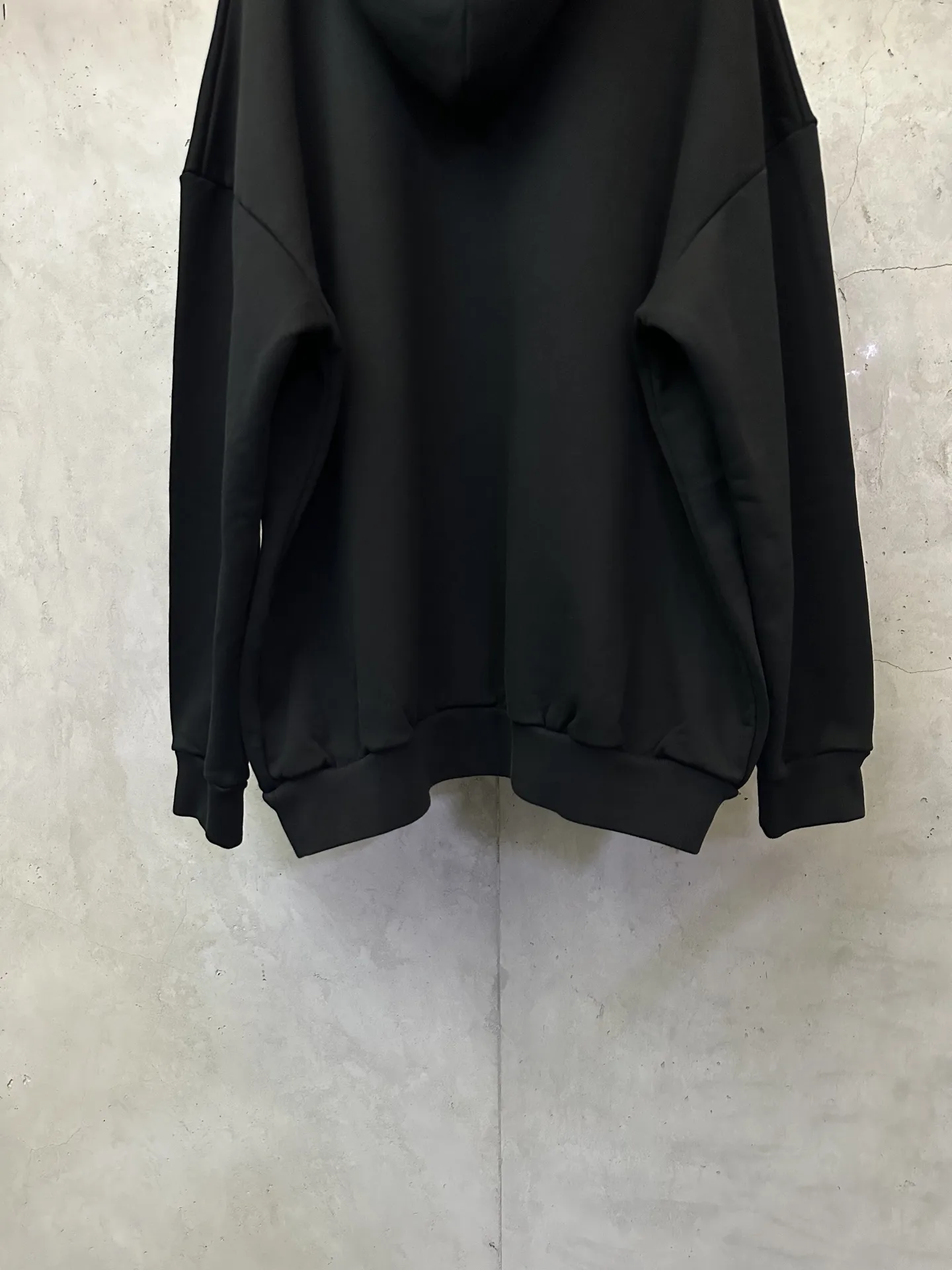 Logo Print Heavyweight Cotton Hoodie D27021832 — view 6