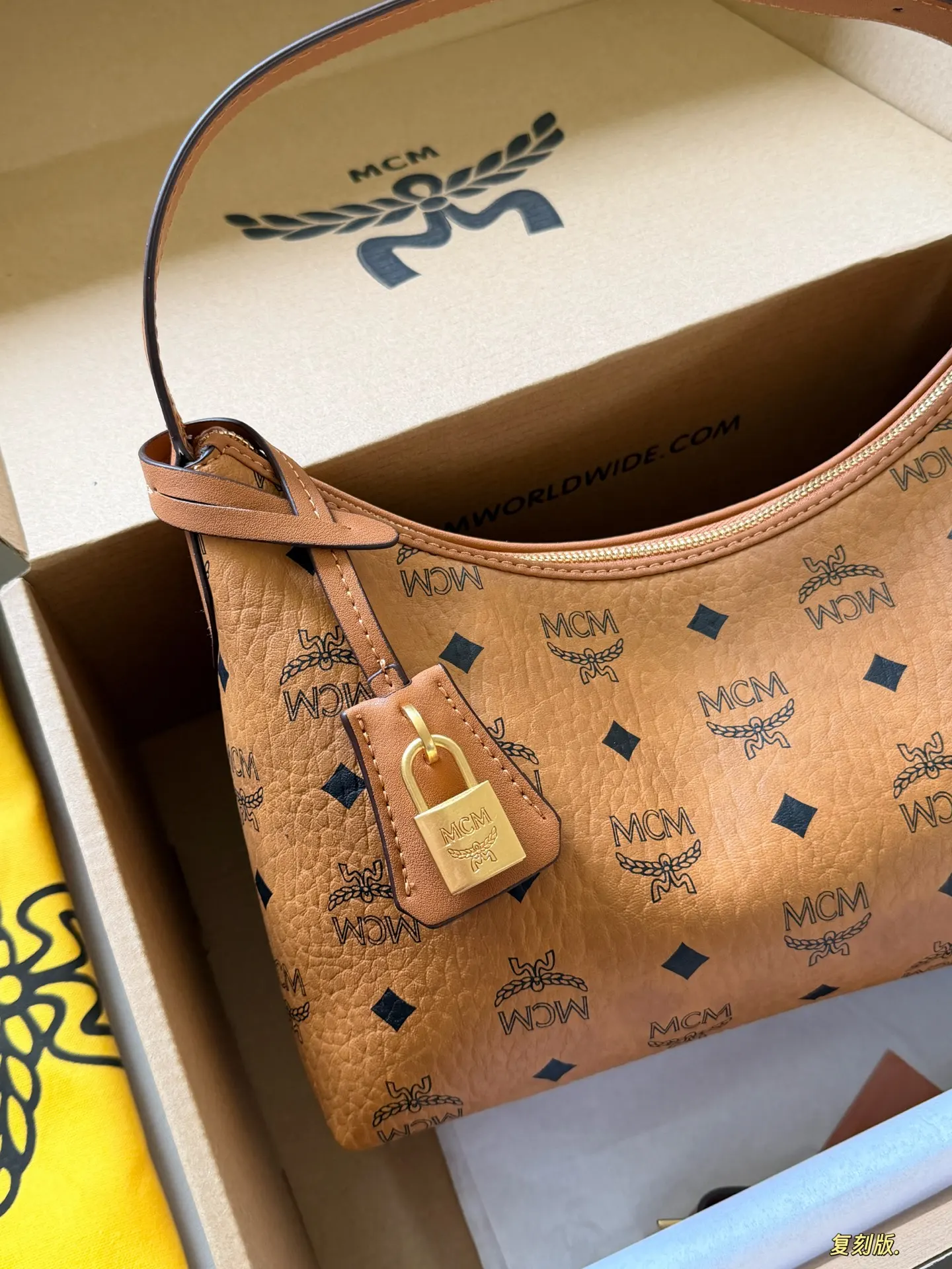 MCM Visetos Hobo Shoulder Bag D27518351 — view 3