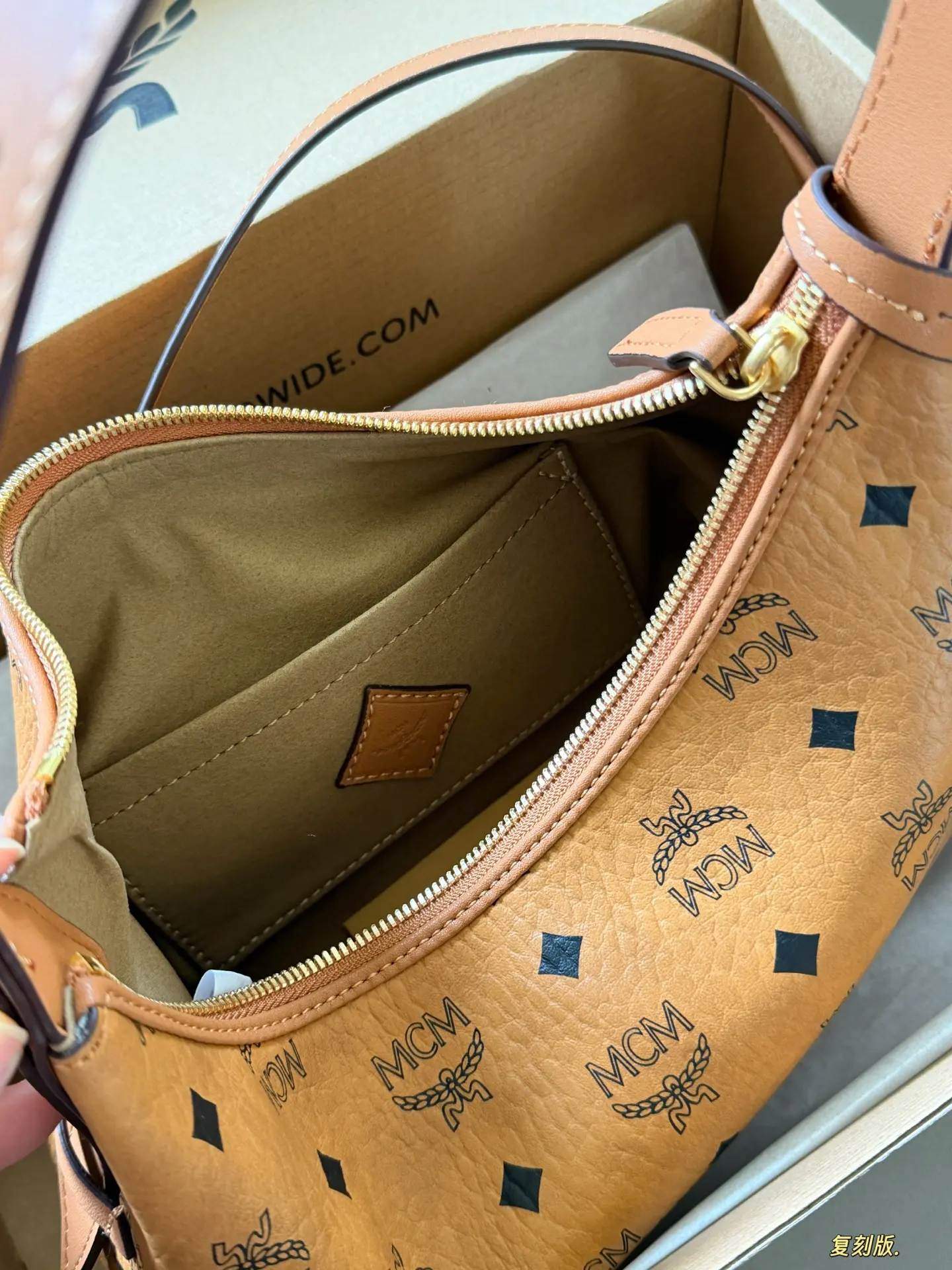 MCM Visetos Hobo Shoulder Bag D27518351 — view 9