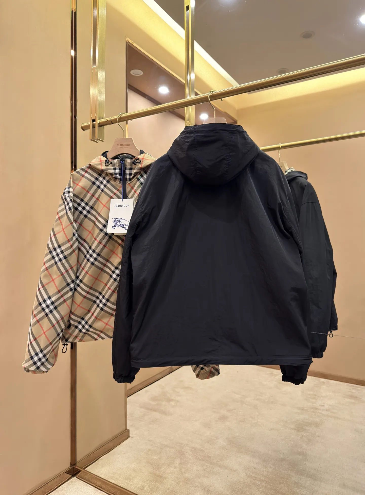 Reversible Check Hooded Jacket D27516405 — view 2