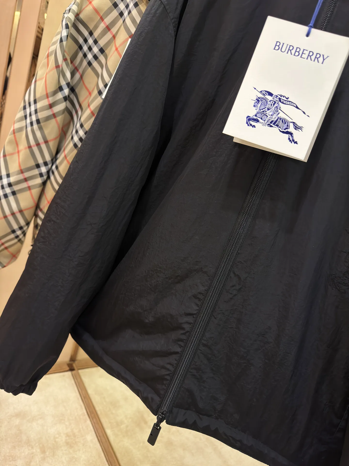 Reversible Check Hooded Jacket D27516405 — view 7