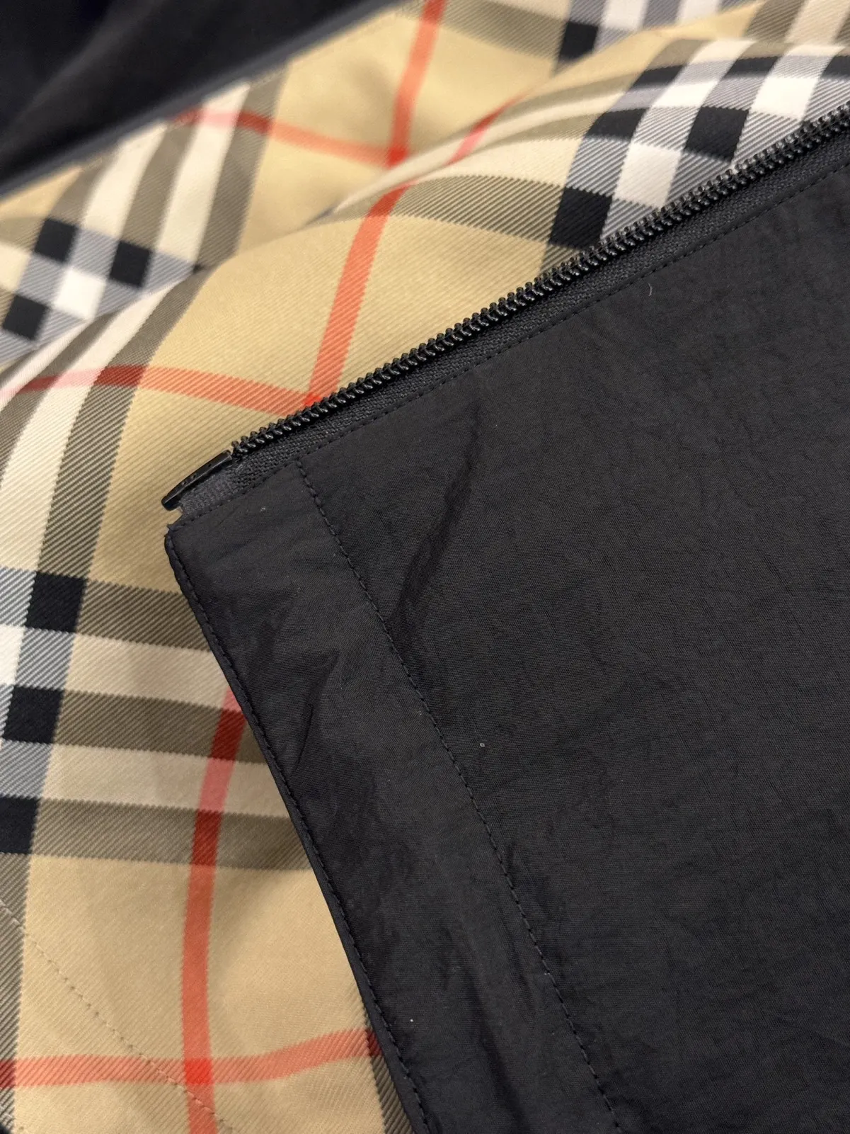 Reversible Check Hooded Jacket D27516405 — view 13