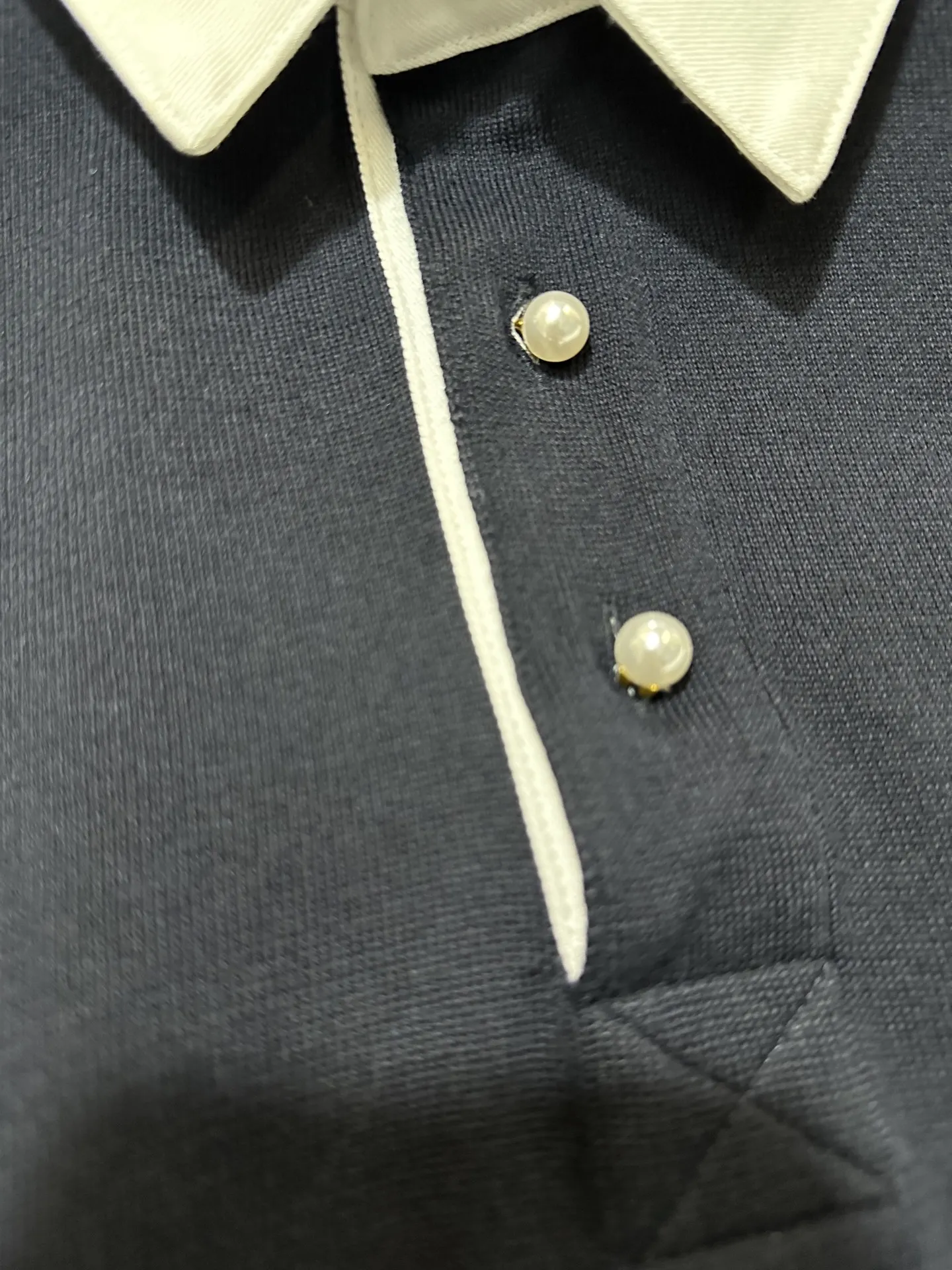 Contrast Collar Embroidered Polo Shirt D28011891 — view 6