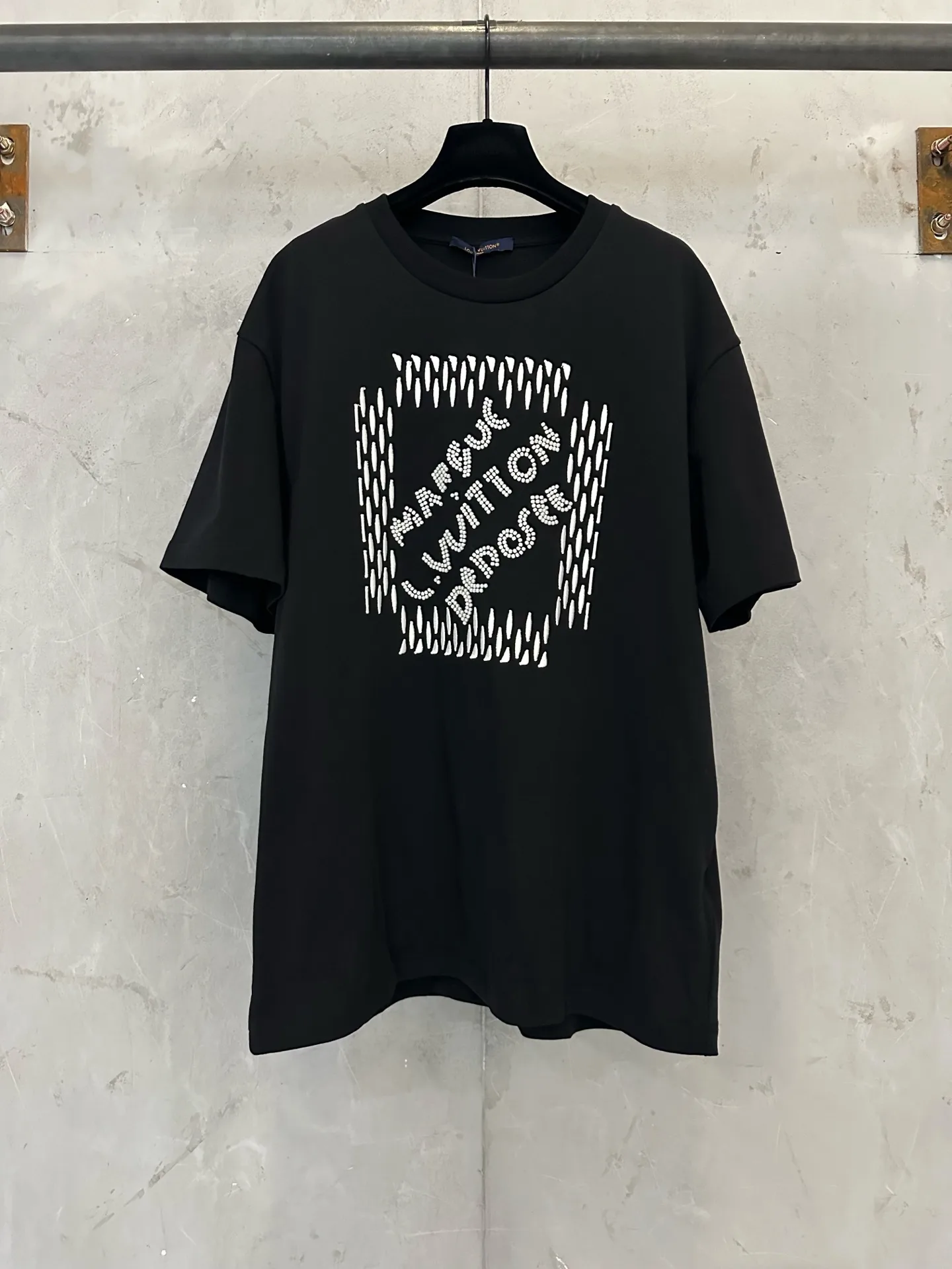 Embellished Logo Cotton T-Shirt D28012316
