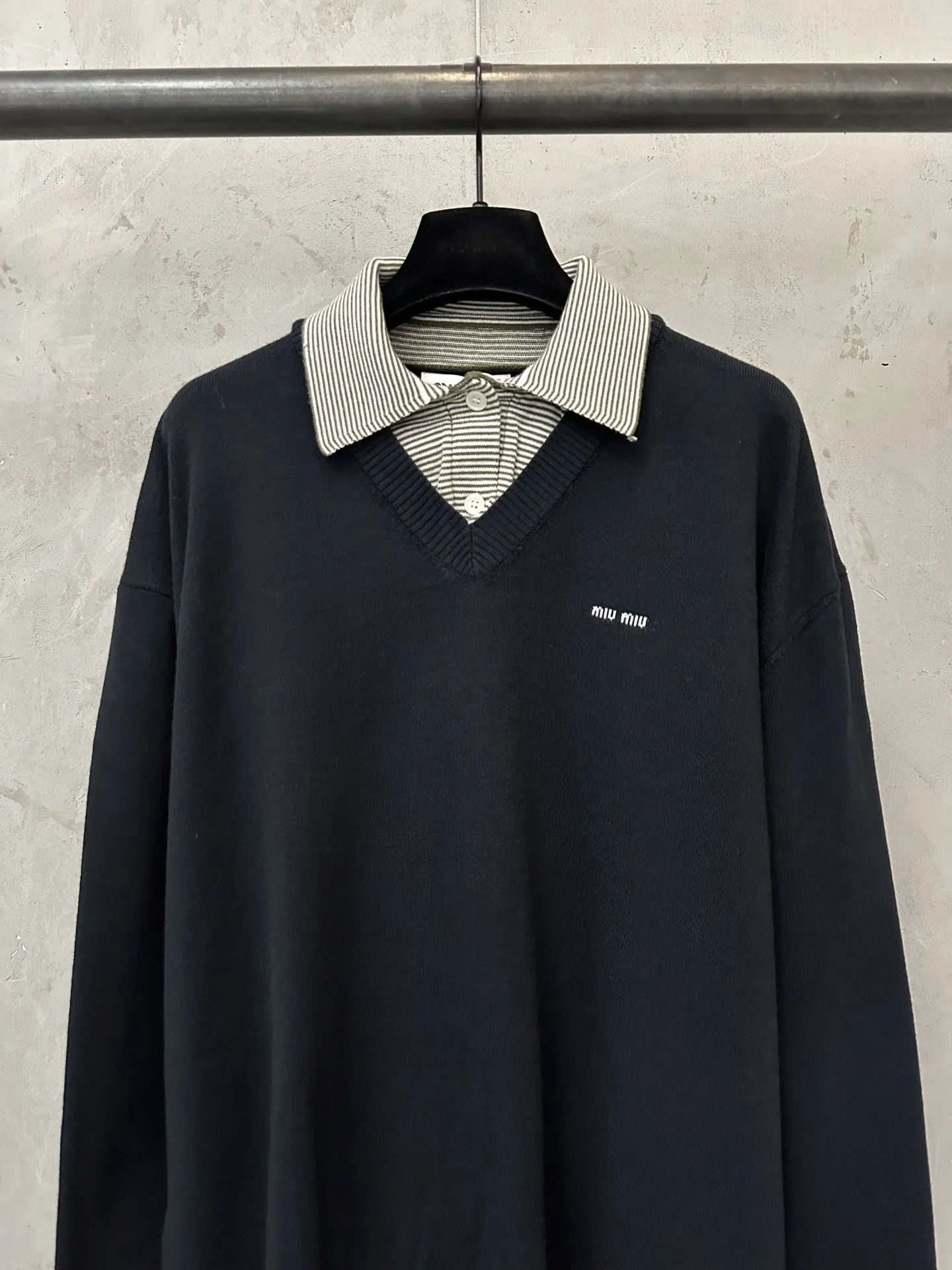 Layered-Look Striped Polo Collar Knit Sweater D28020241 — view 3