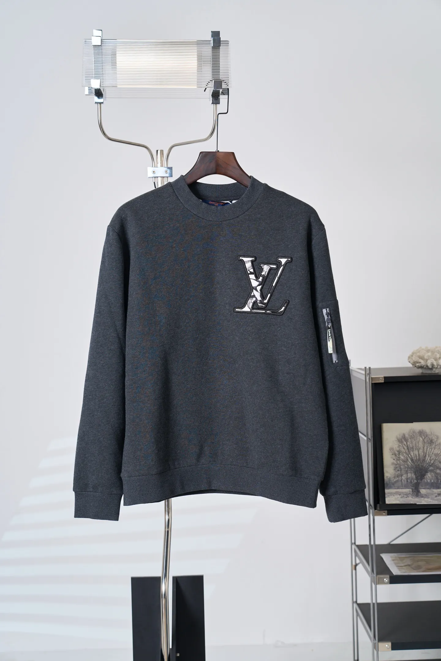 Embroidered Logo Fleece Sweatshirt D28020411