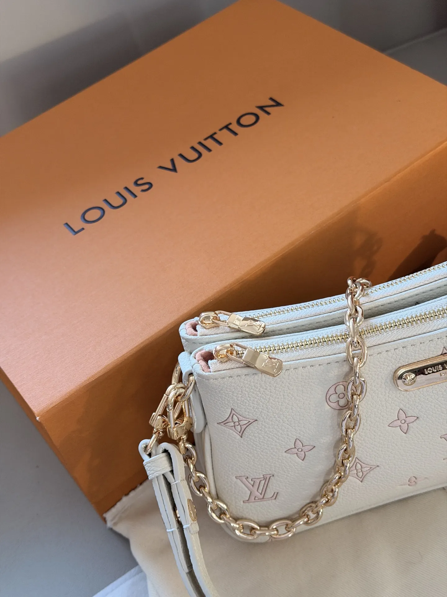 Monogram Empreinte Multi Pochette Bag D28018057 — view 2