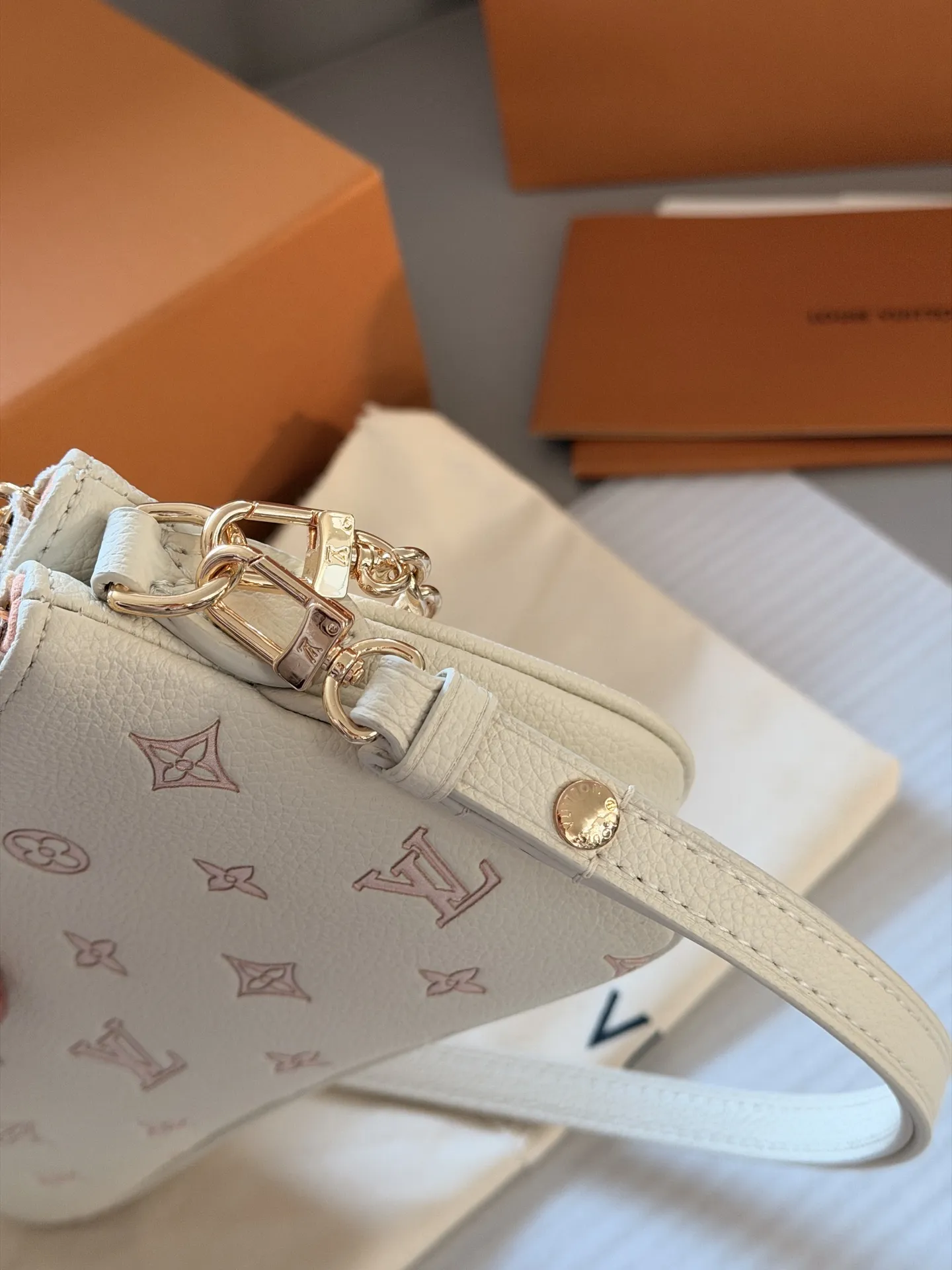 Monogram Empreinte Multi Pochette Bag D28018057 — view 6