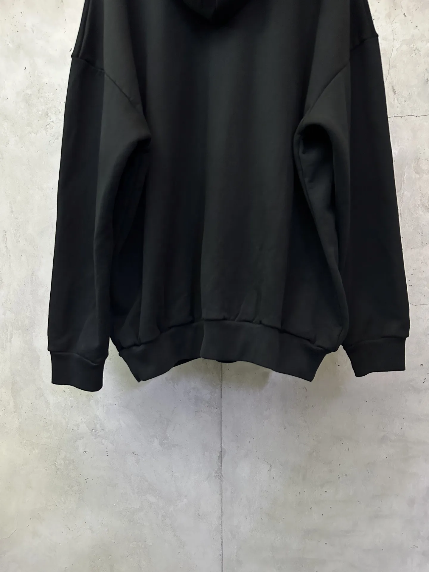 Logo-Flocked Heavyweight Cotton Hoodie D28020159 — view 6
