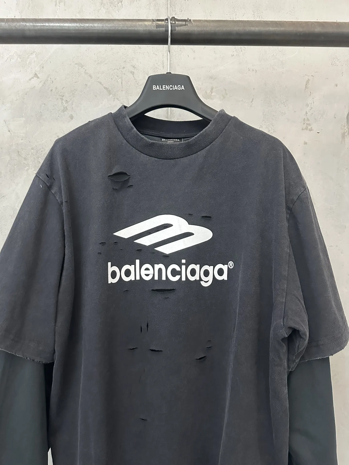 Distressed Double-Layer Long-Sleeve T-Shirt D28524398 — view 3