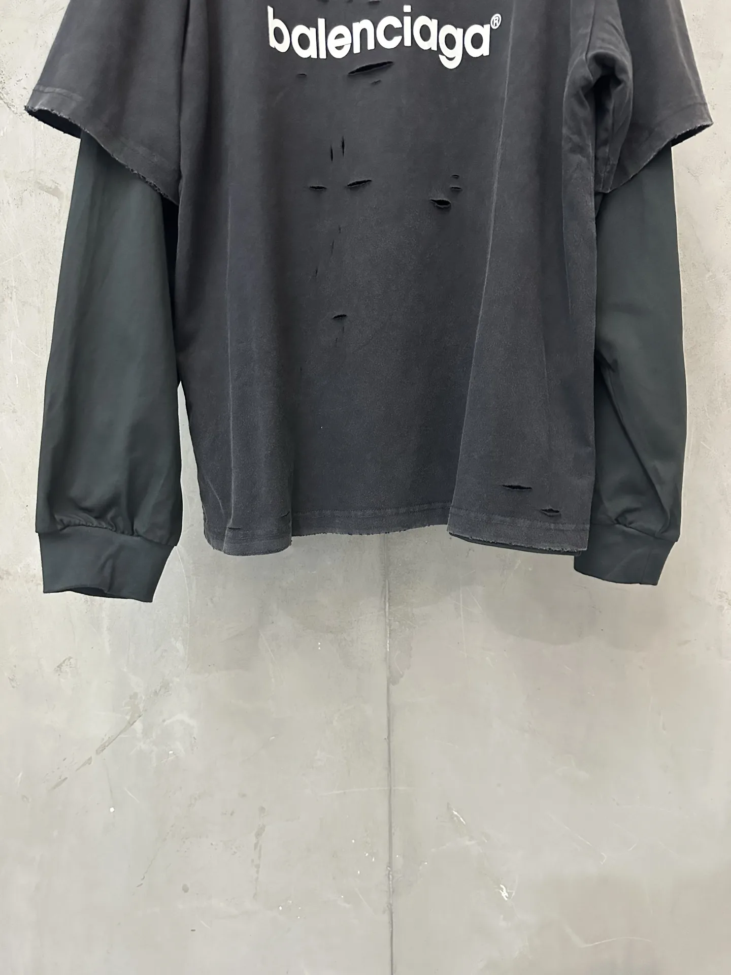 Distressed Double-Layer Long-Sleeve T-Shirt D28524398 — view 4