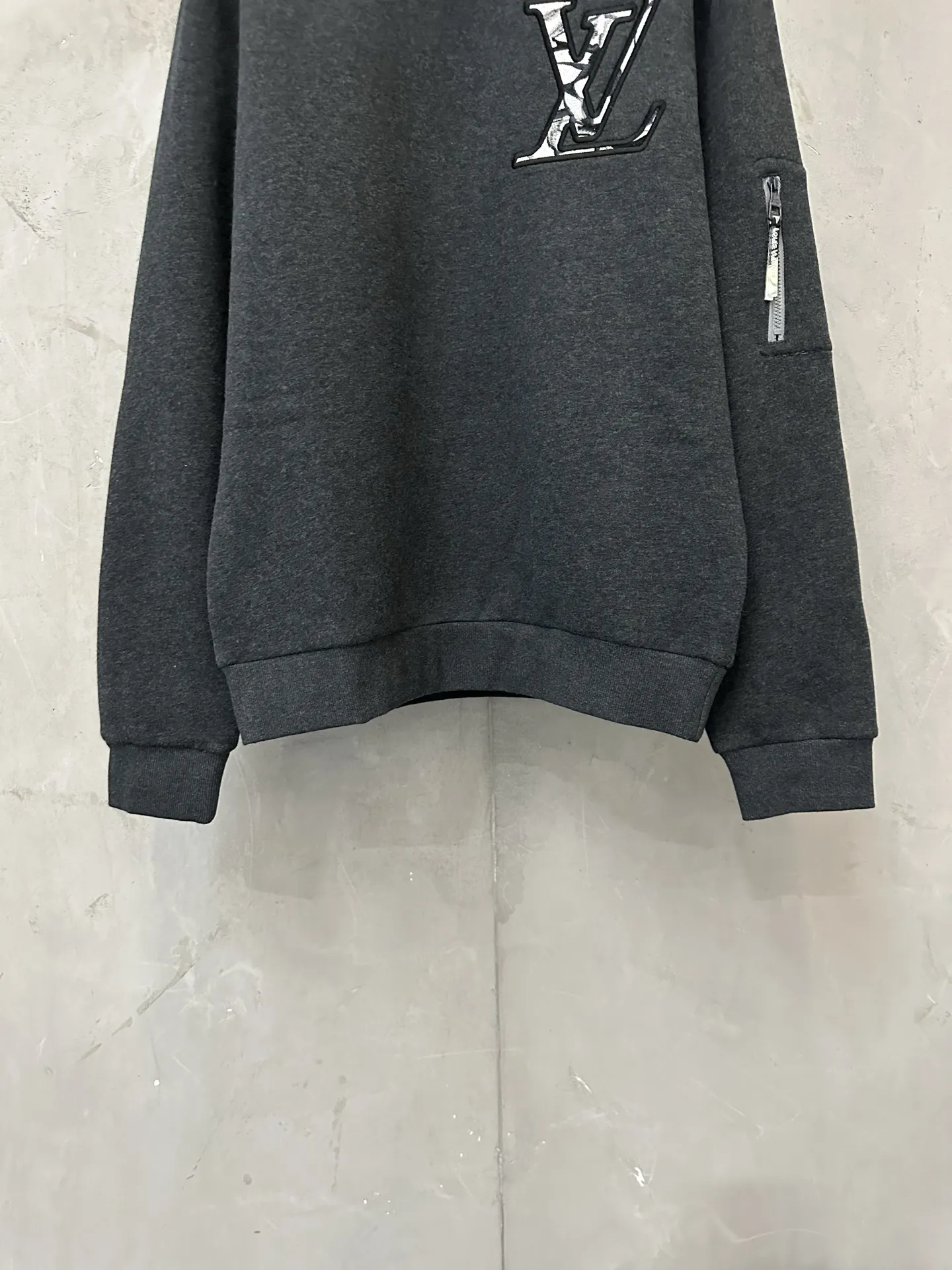 Embroidered Logo Fleece-Back Sweatshirt D28521840 — view 4