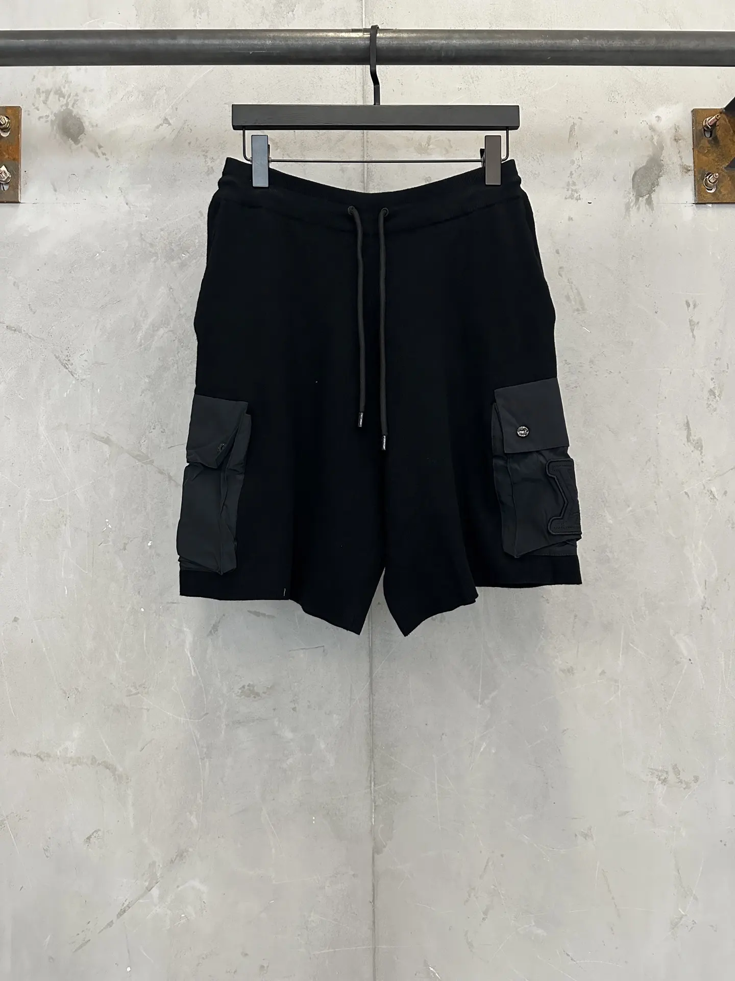 Logo-Patch Cotton-Blend Cargo Shorts D28512300