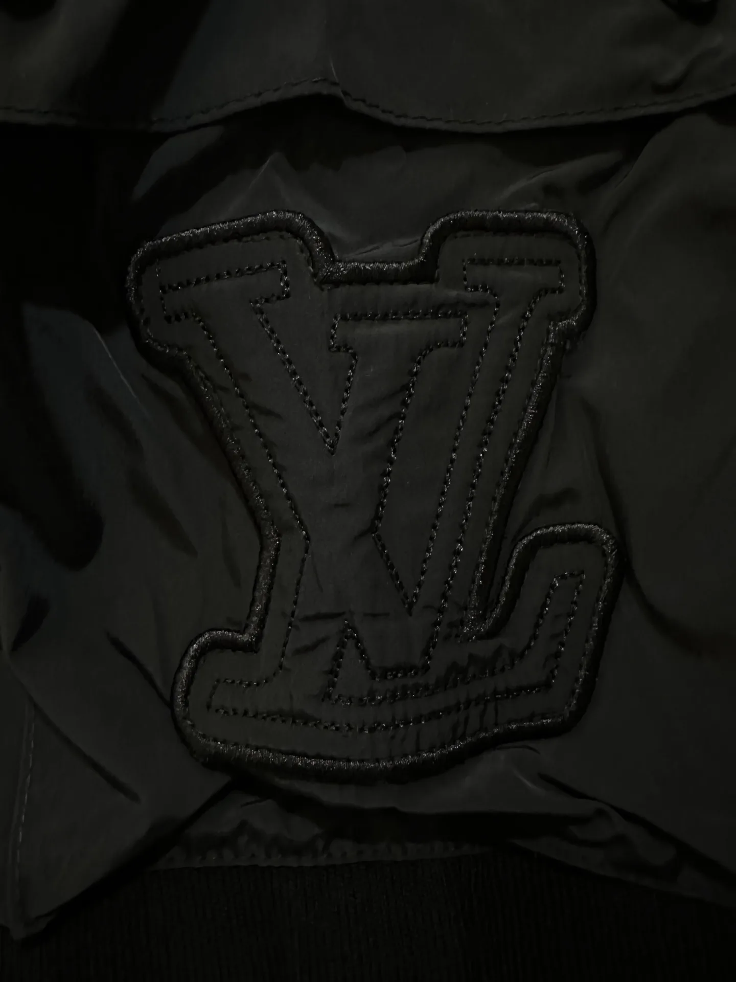 Logo-Patch Cotton-Blend Cargo Shorts D28512300 — view 8