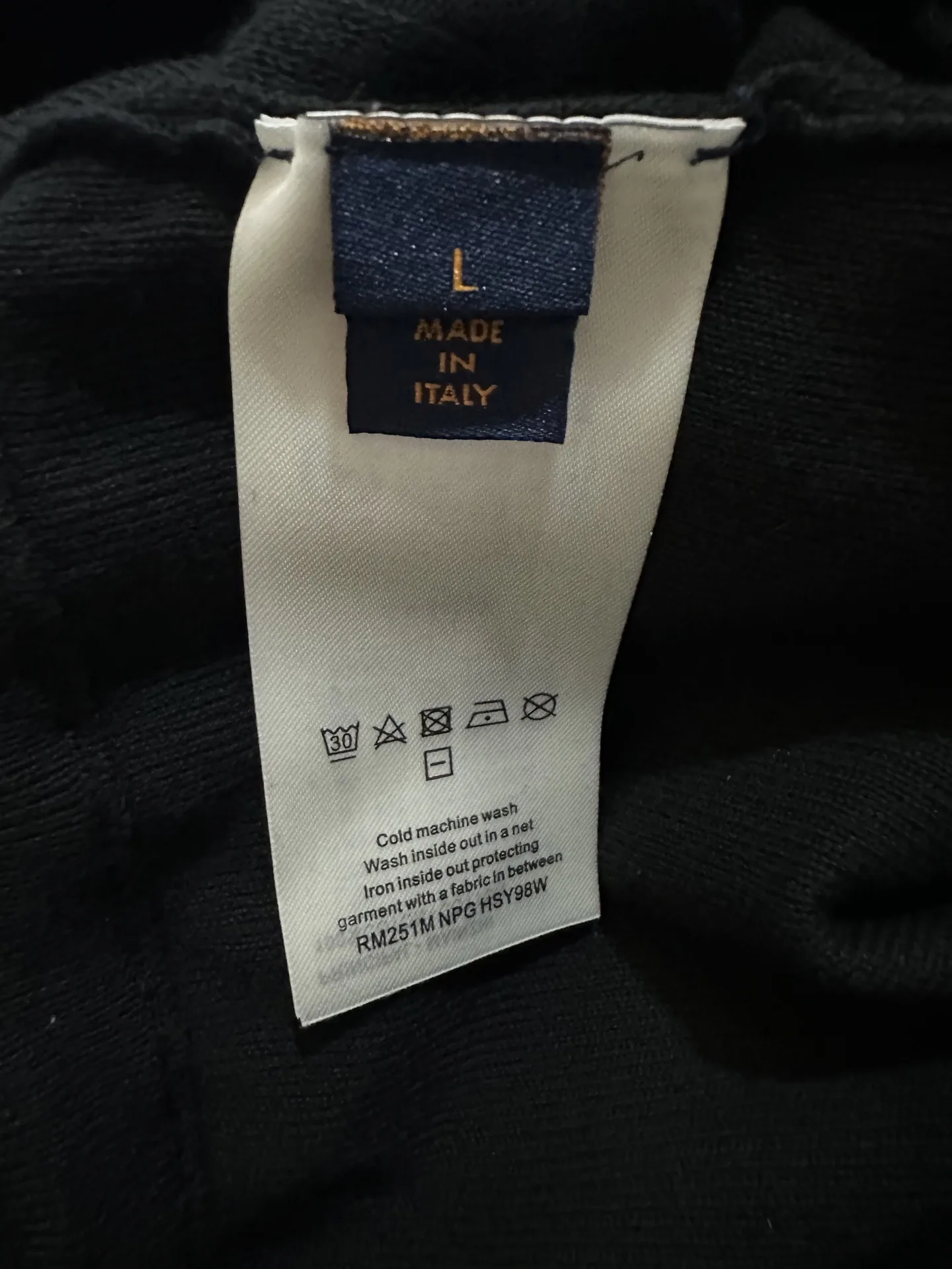 Logo-Patch Cotton-Blend Cargo Shorts D28512300 — view 9