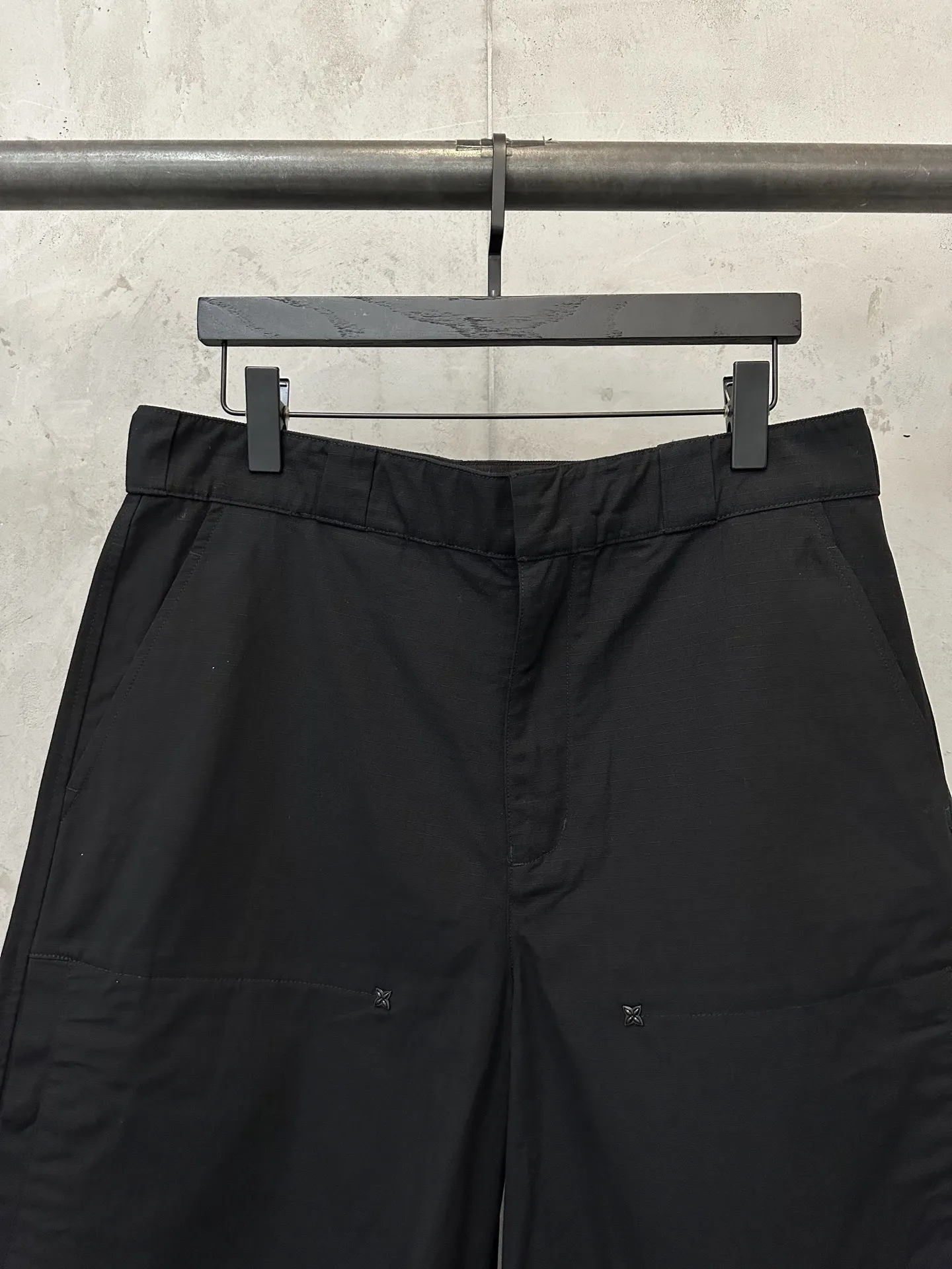 Cotton Ripstop Cargo Shorts D28523506 — view 3