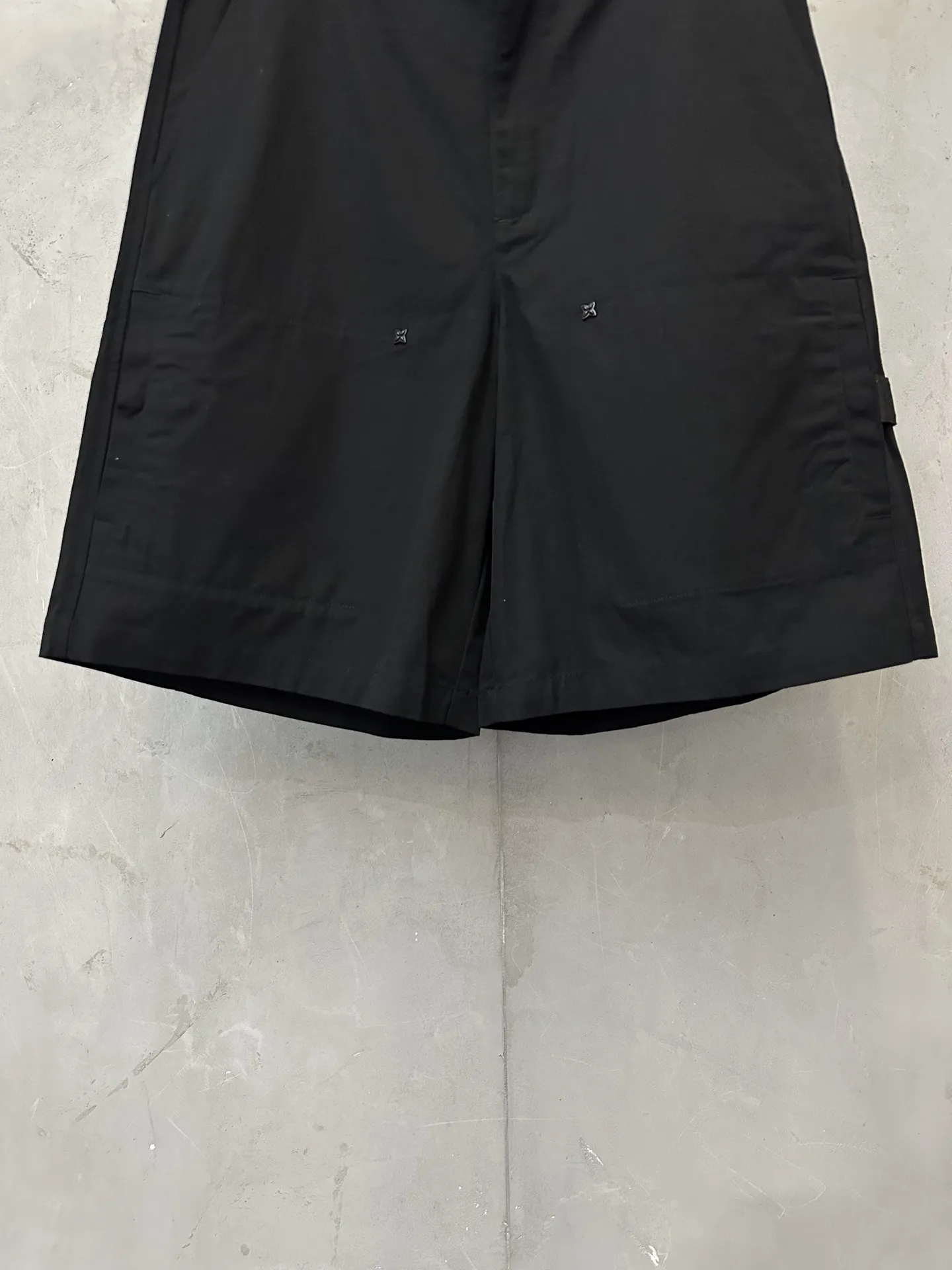 Cotton Ripstop Cargo Shorts D28523506 — view 4