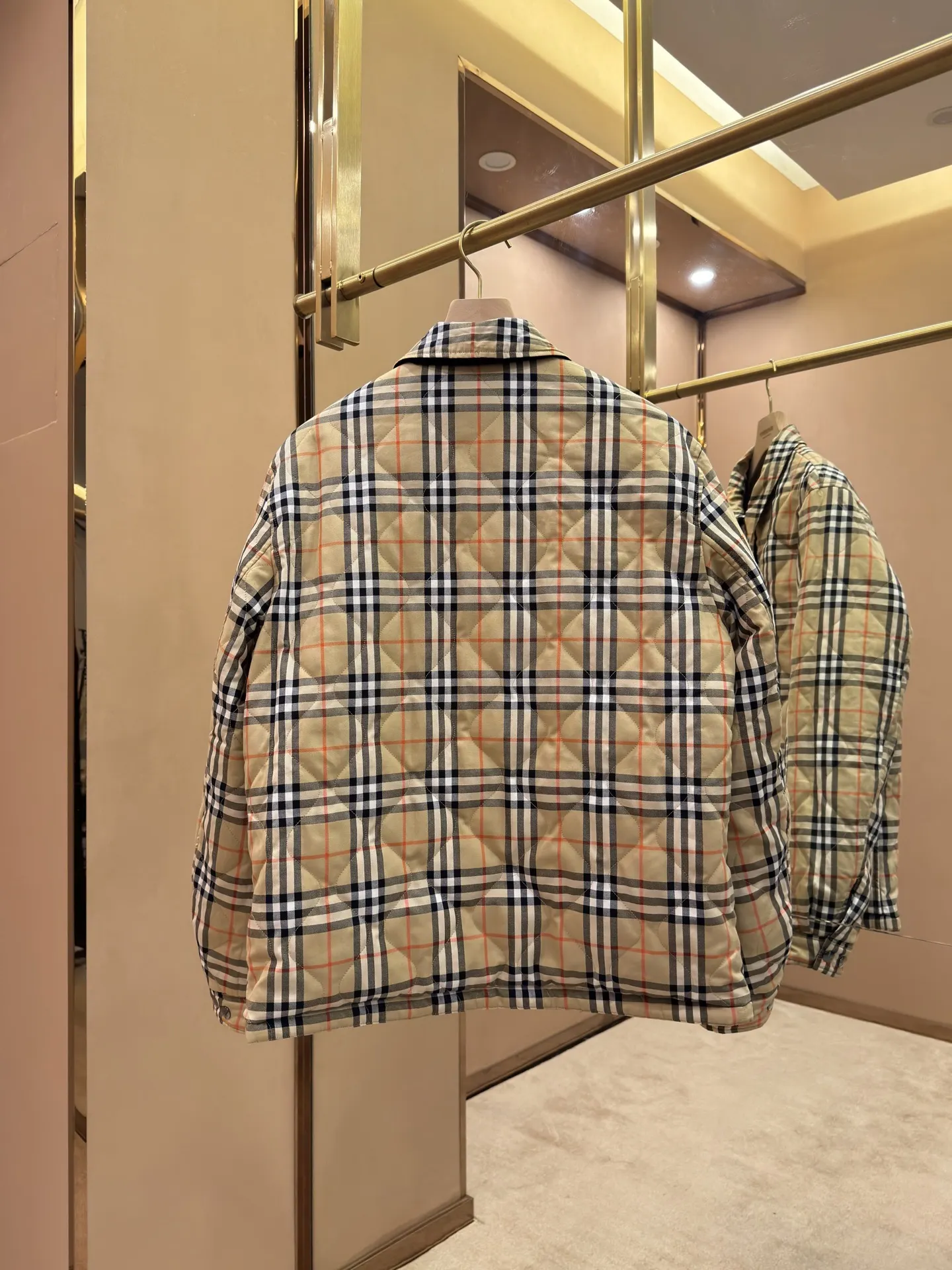 Reversible Check Quilted Jacket D28516427 — view 5