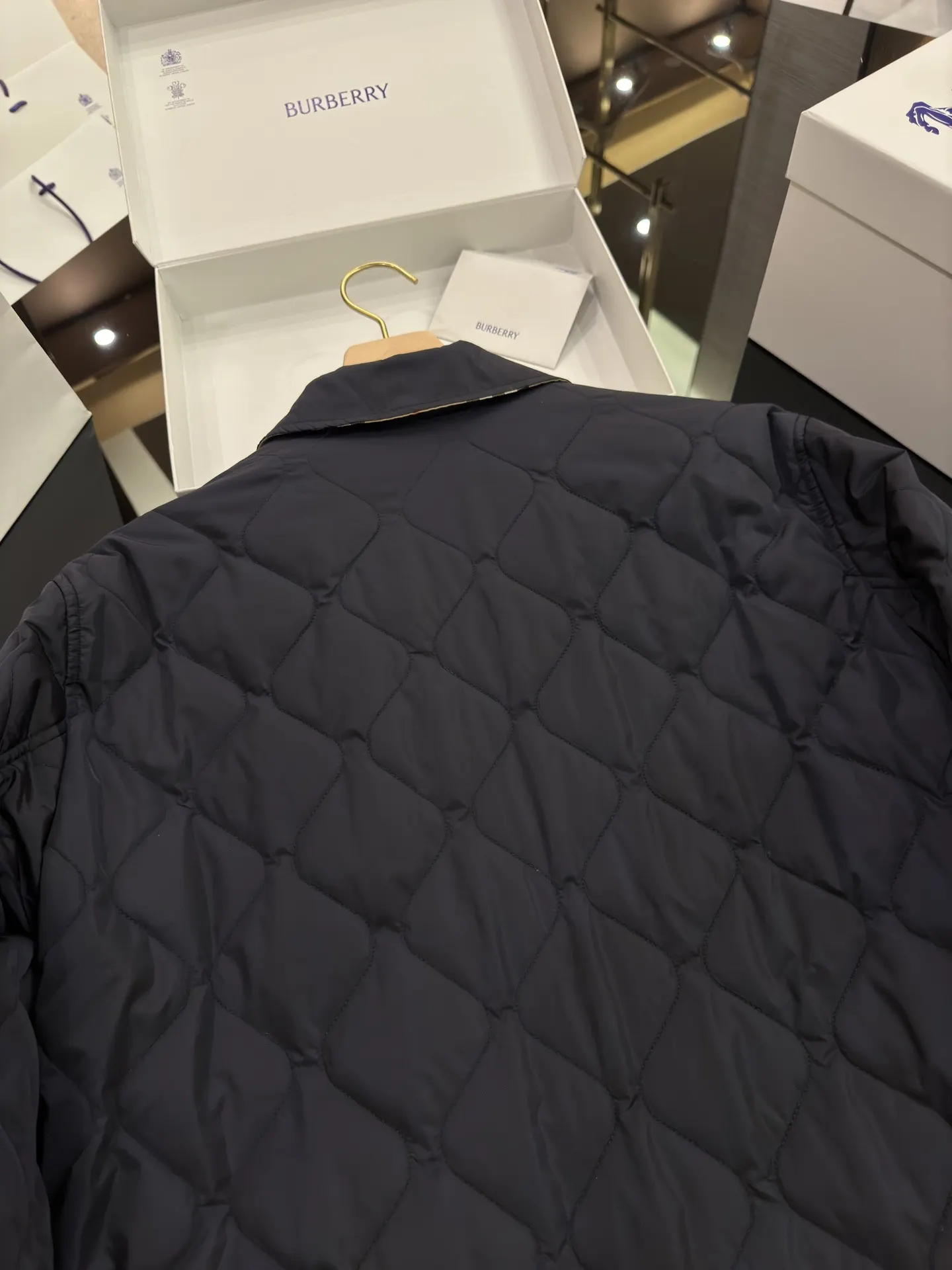 Reversible Check Quilted Jacket D28516427 — view 11