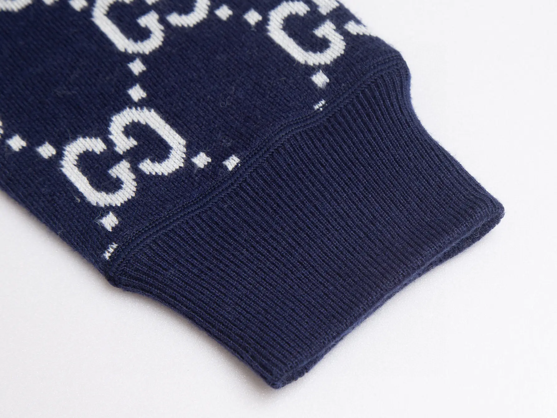 Reversible GG Jacquard Cashmere-Blend Hoodie D28516407 — view 6