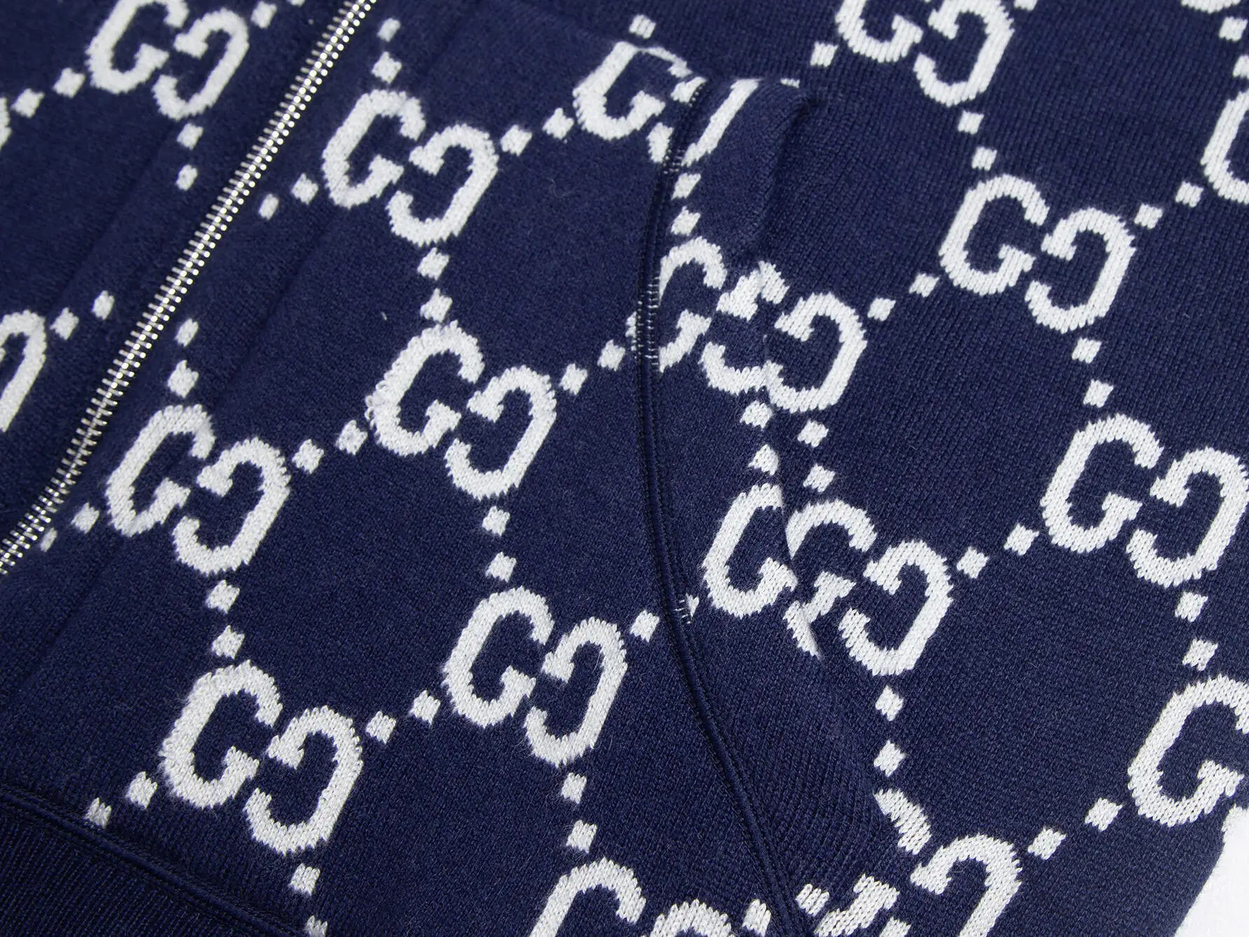 Reversible Monogram Cashmere-Blend Zip-Up Hoodie D28516406 — view 6
