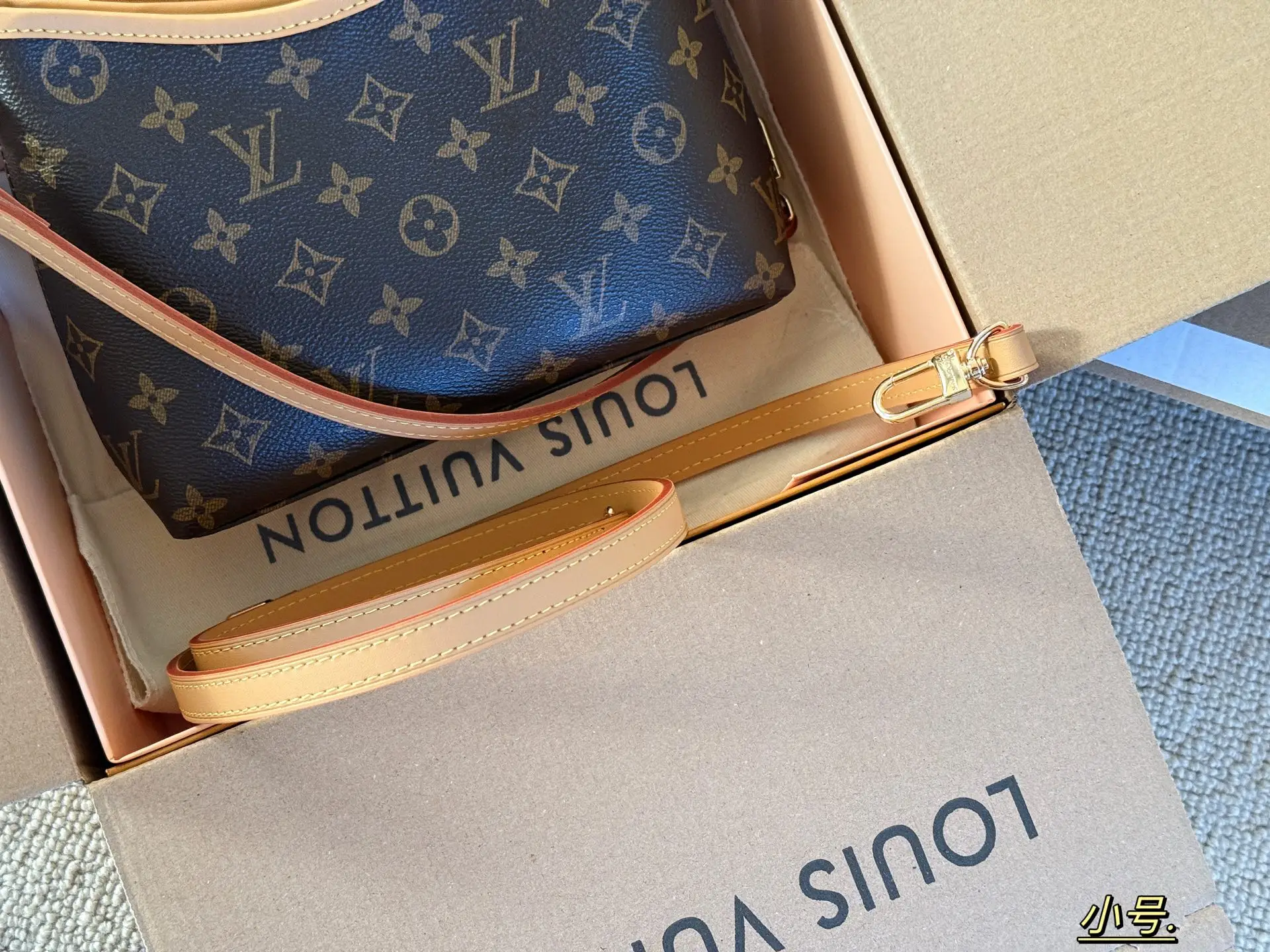 Monogram Canvas Hobo Bag D28518369 — view 6
