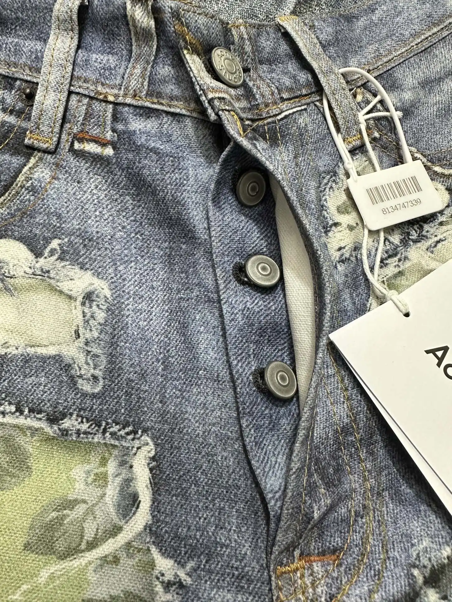 1981 Floral Print Distressed Straight-Leg Jeans D29011613 — view 6