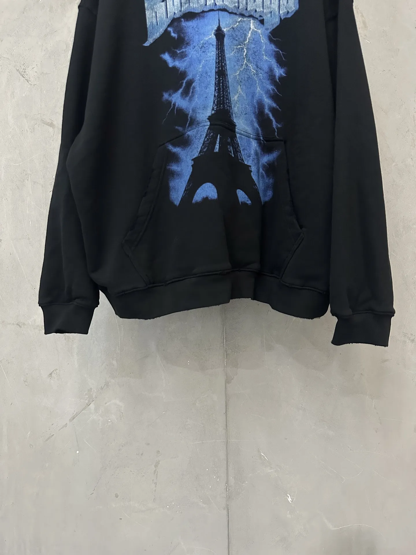 Eiffel Tower Lightning Print Oversized Hoodie D29025044 — view 4