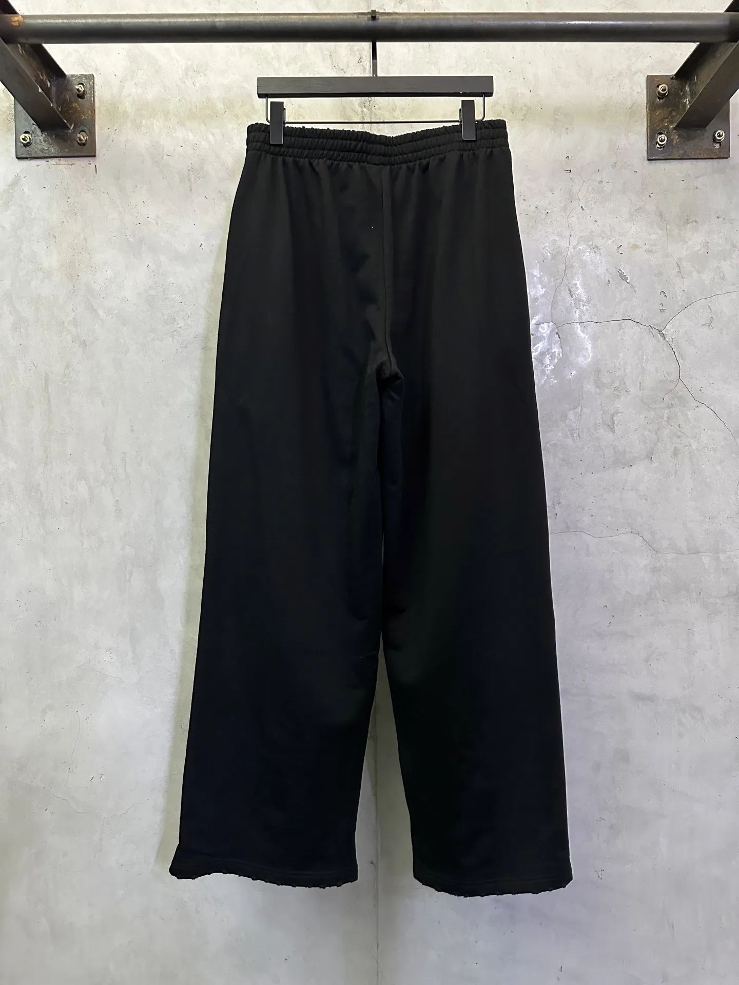 Tape Logo Wide-Leg Cotton Sweatpants D29012792 — view 2
