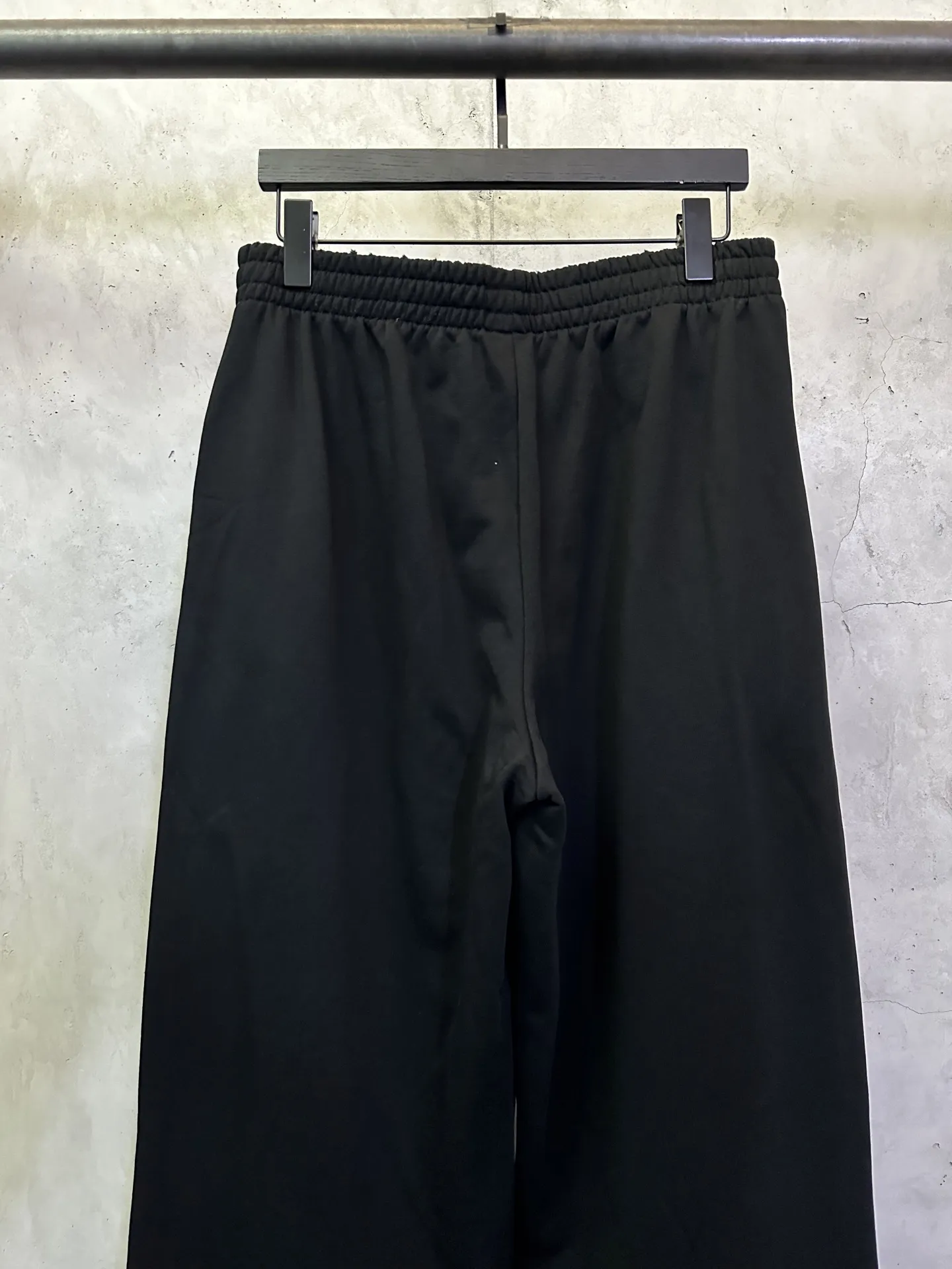 Tape Logo Wide-Leg Cotton Sweatpants D29012792 — view 5