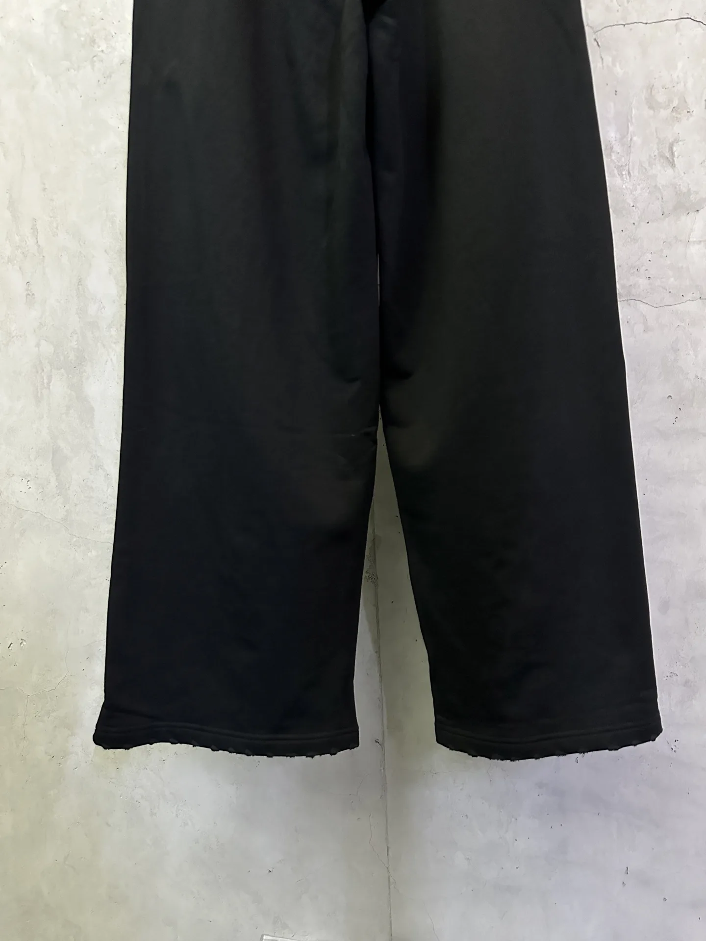 Tape Logo Wide-Leg Cotton Sweatpants D29012792 — view 6