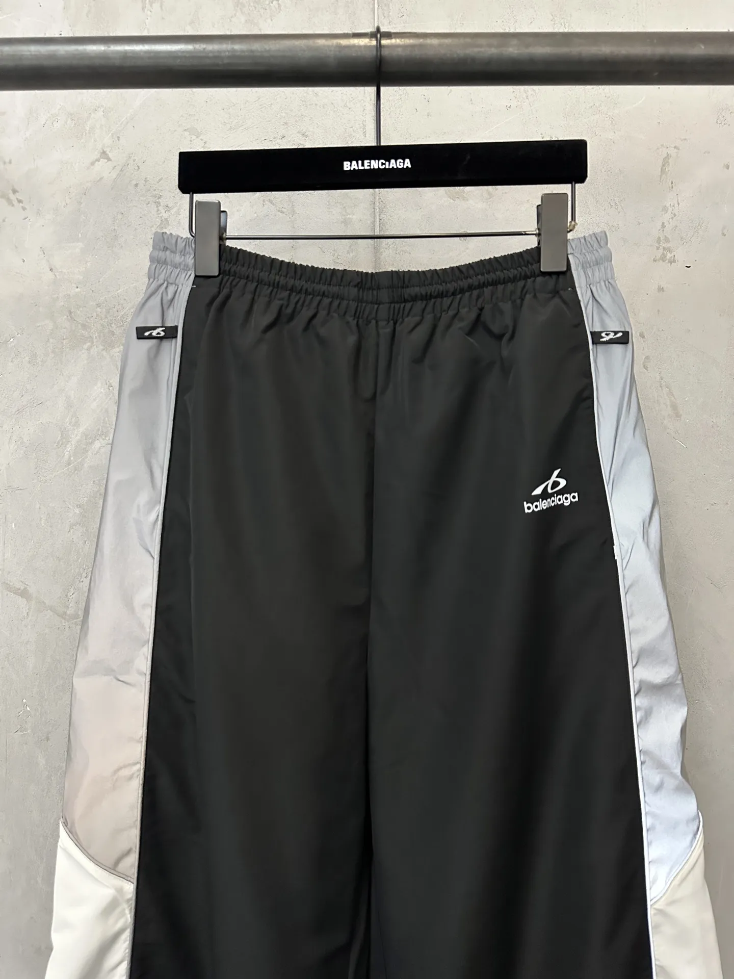 Color-Block Logo-Print Track Pants D29020235 — view 3