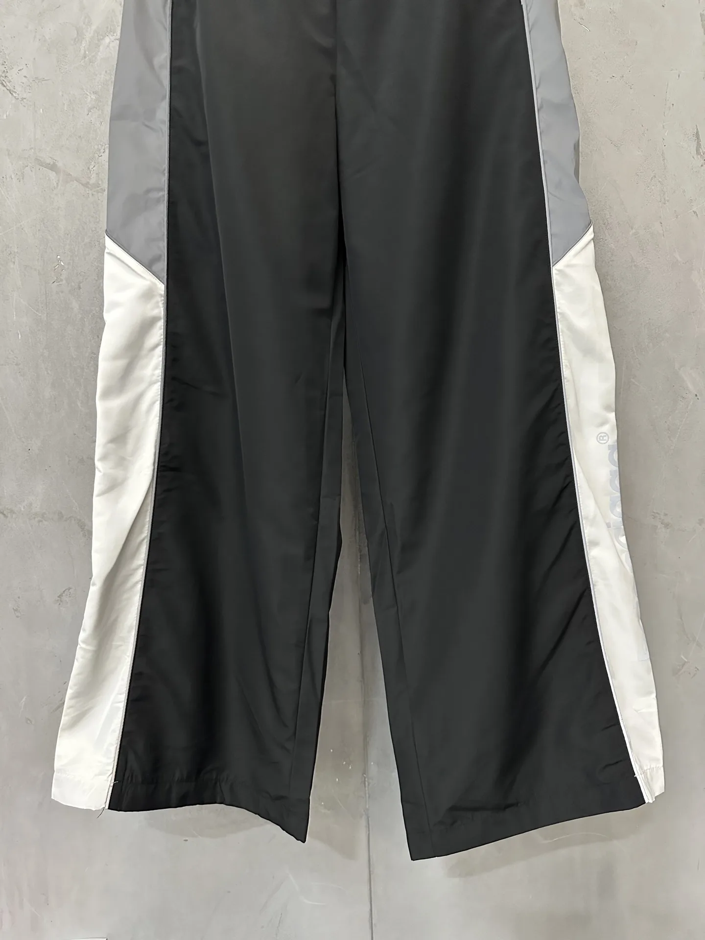 Color-Block Logo-Print Track Pants D29020235 — view 4
