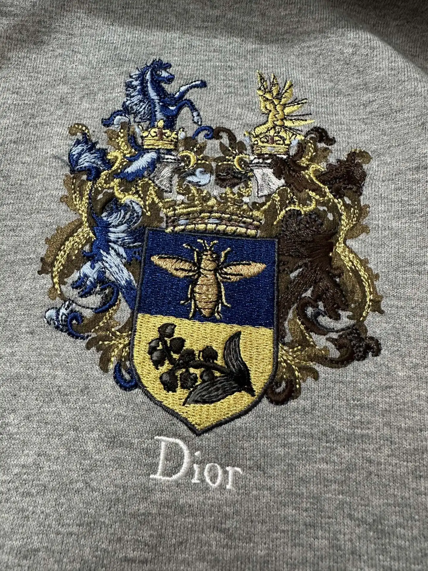 Embroidered Crest Logo Cotton Hoodie D29020204 — view 7