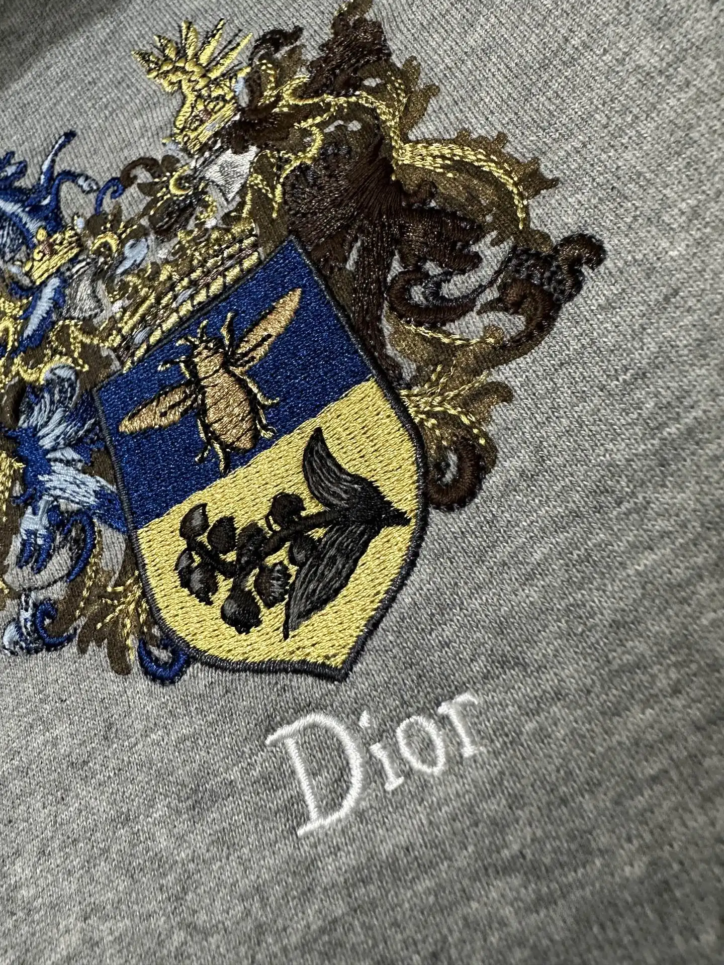Embroidered Crest Logo Cotton Hoodie D29020204 — view 8
