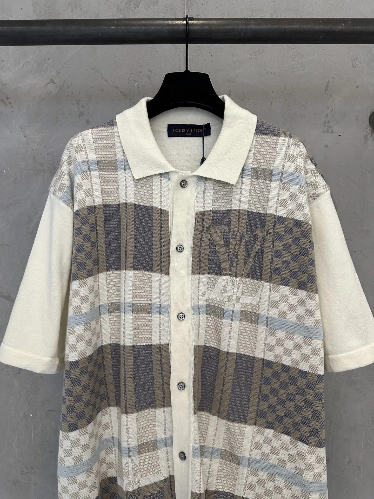 Short Sleeve Top White D29012313 — view 3