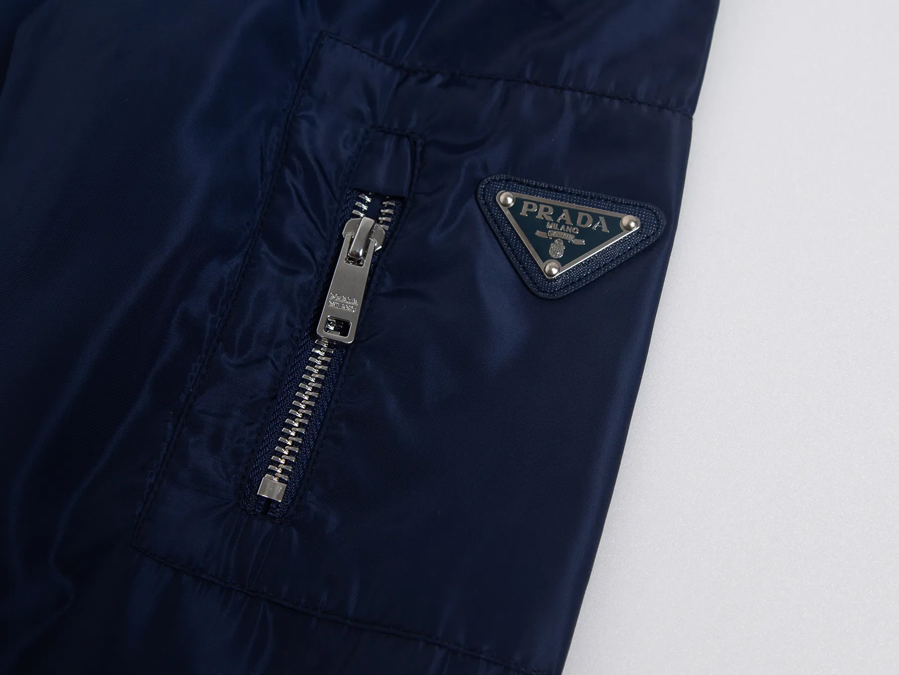 Logo-Patch Hooded Windbreaker Jacket D29016495 — view 4