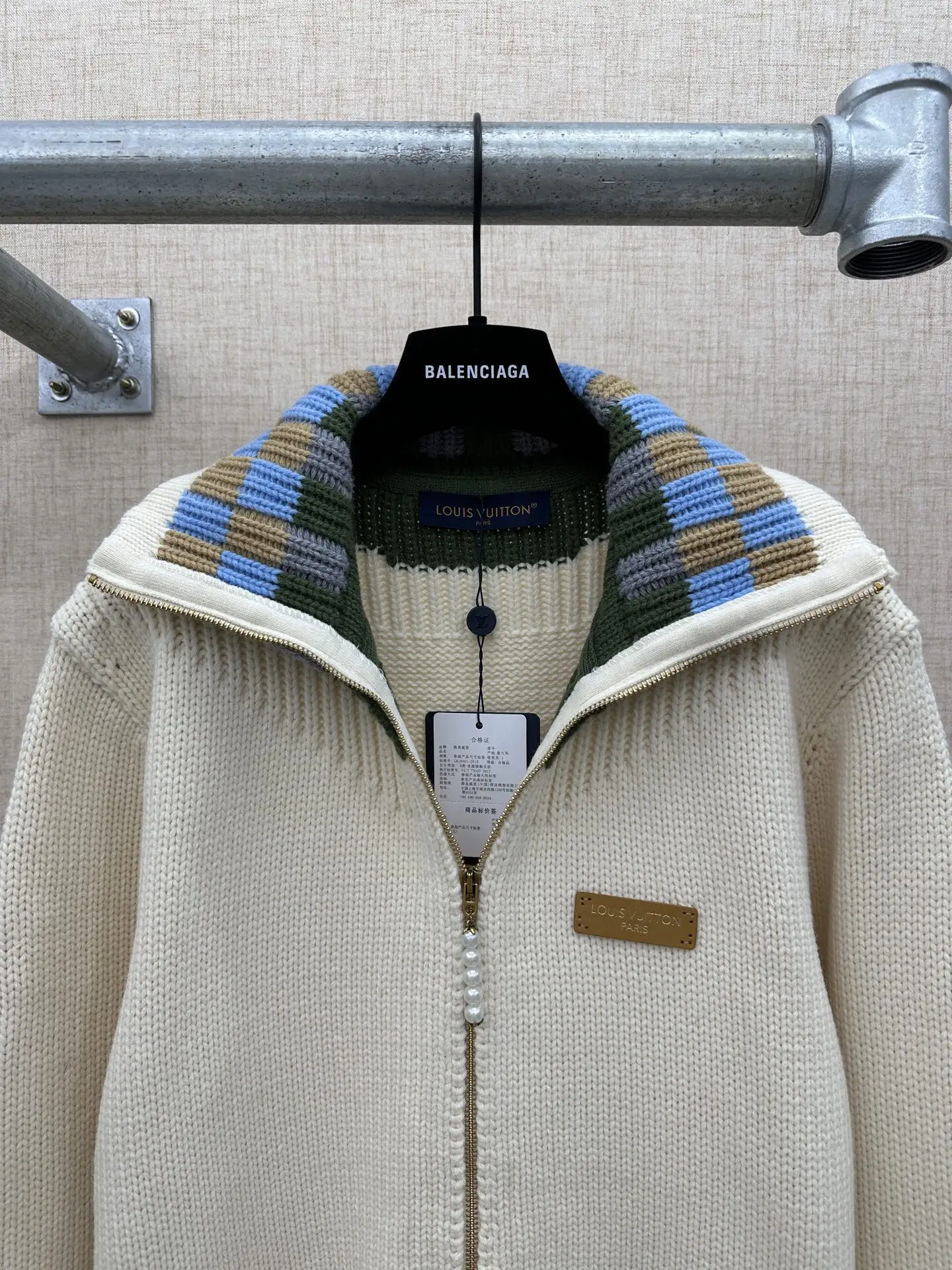 Contrast Collar Cashmere-Blend Zip-Up Cardigan D29516394 — view 3