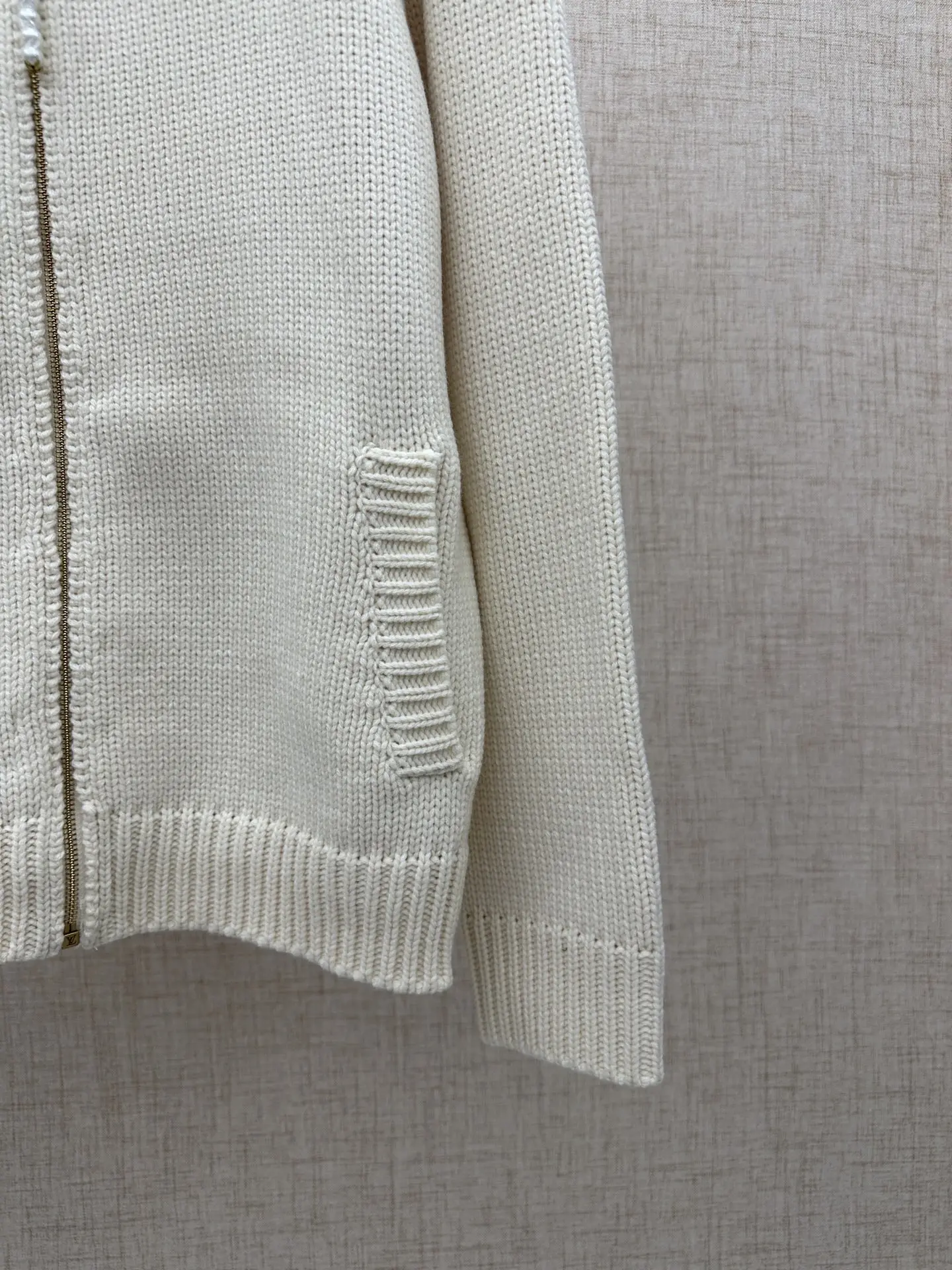 Contrast Collar Cashmere-Blend Zip-Up Cardigan D29516394 — view 7