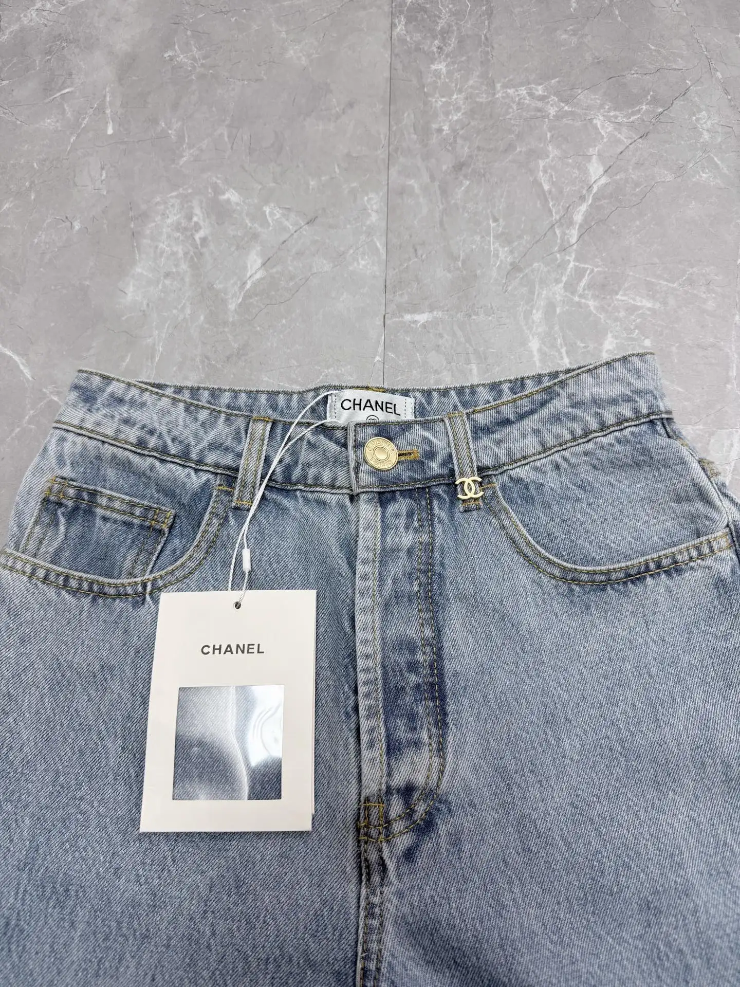 High-Rise Straight-Leg Acid Wash Jeans D29519136 — view 3