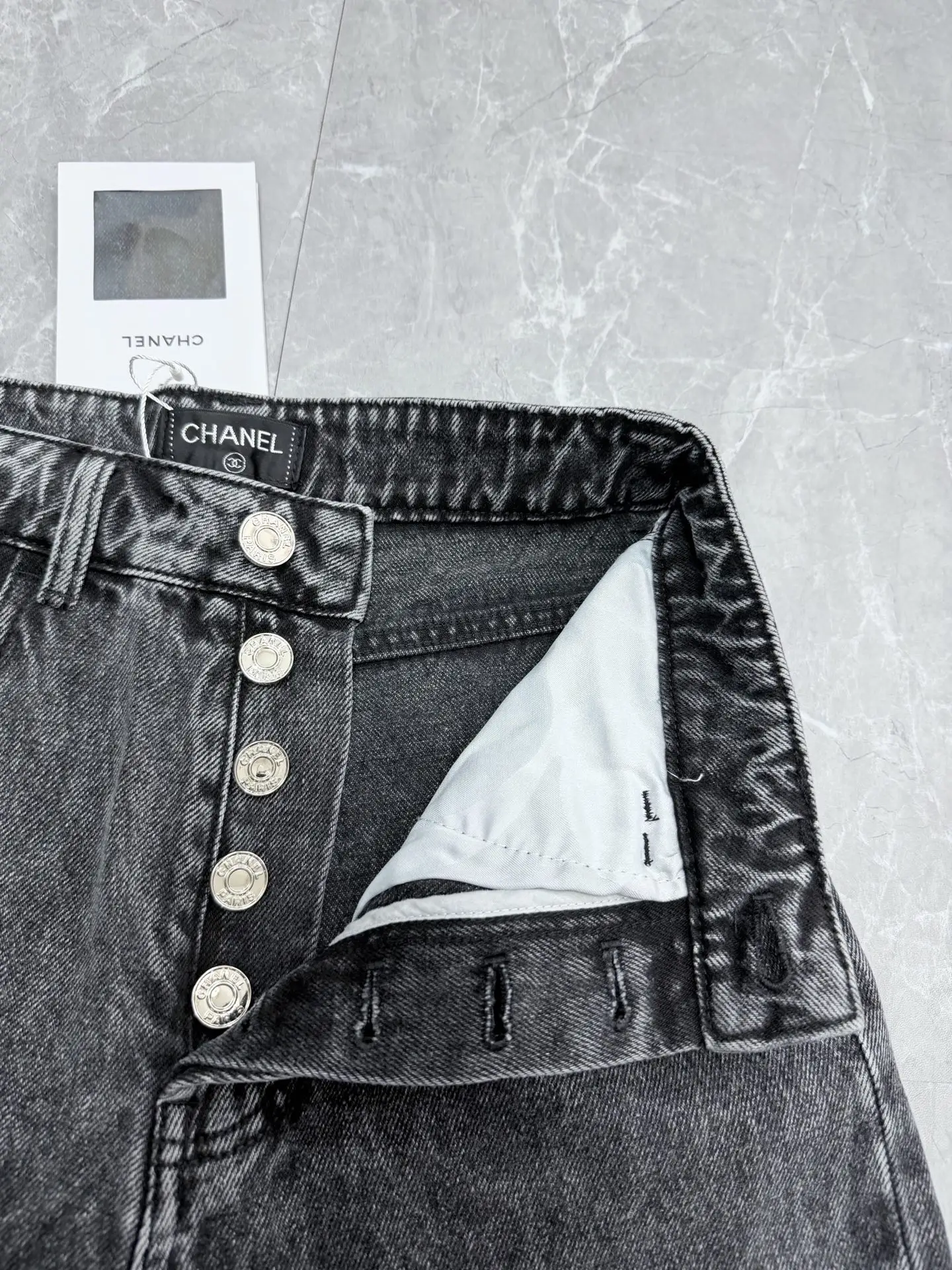 High-Waisted Straight-Leg Acid Wash Jeans D29519208 — view 5