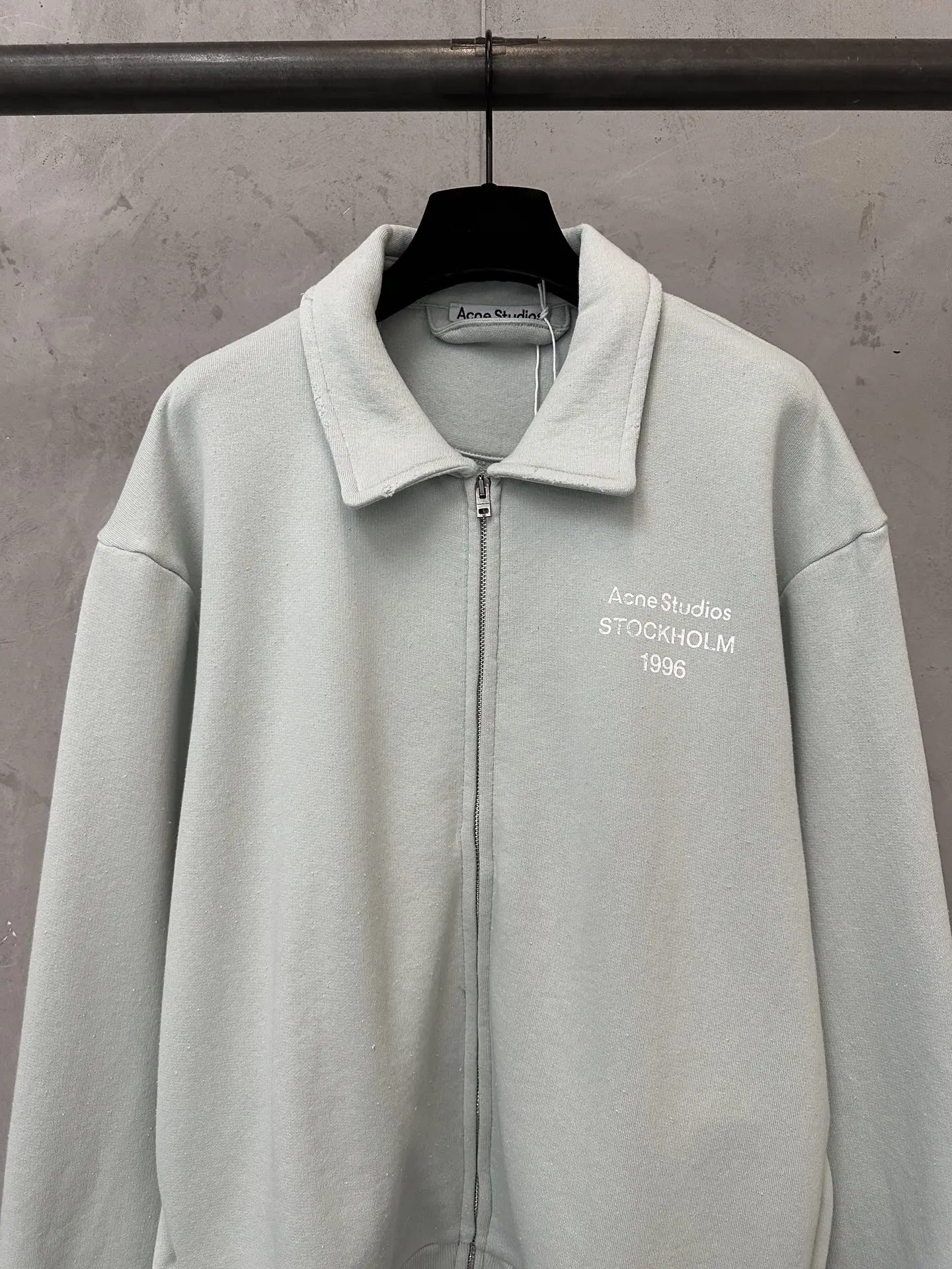 Logo-Embroidered Zip-Up Sweatshirt D30024421 — view 3